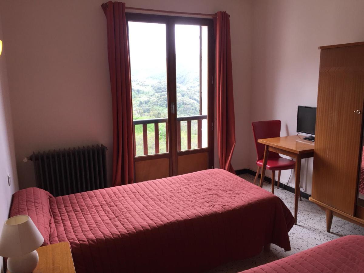Twin Room with Mountain View