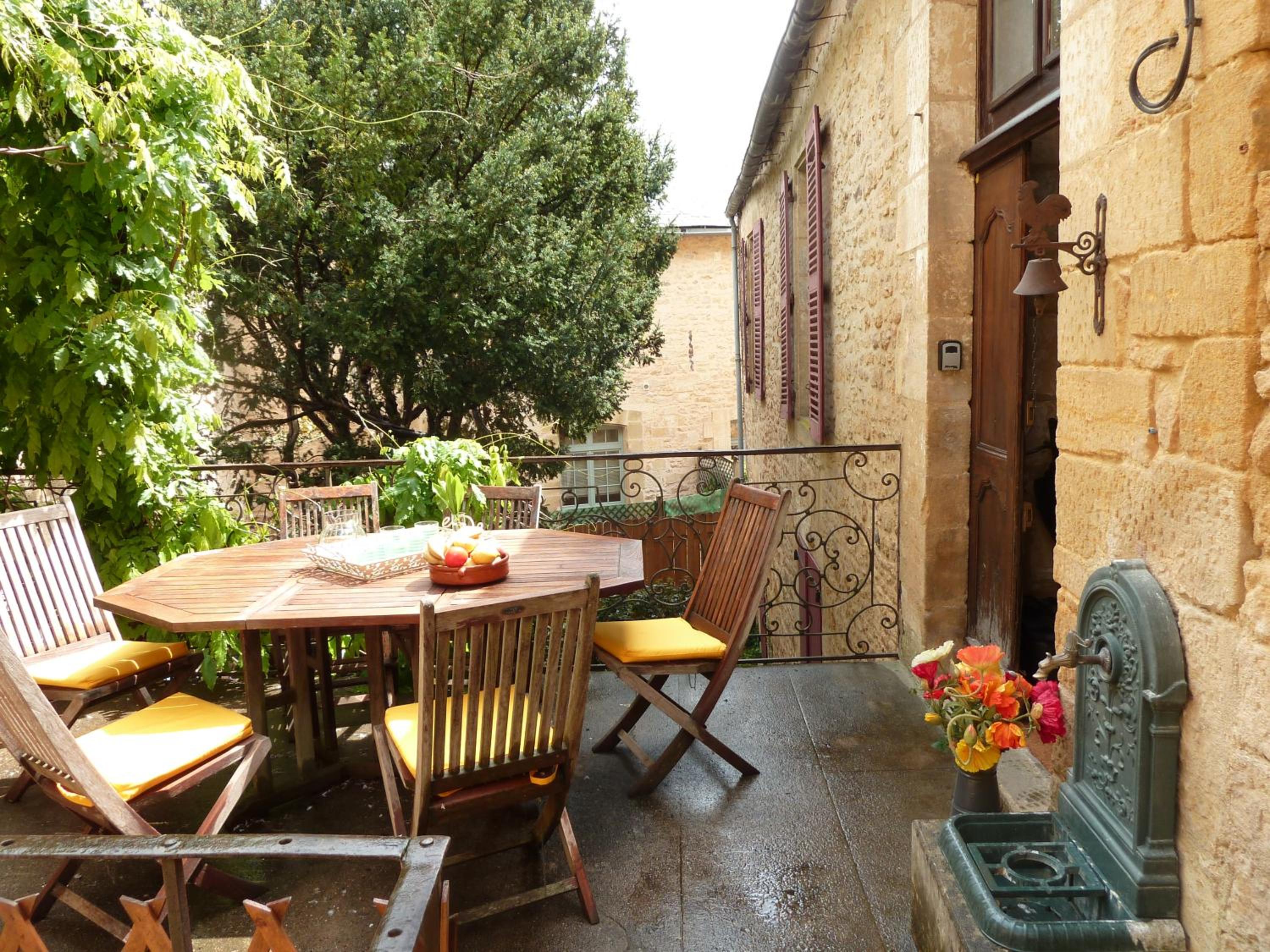 Apartment with Garden View photo 3