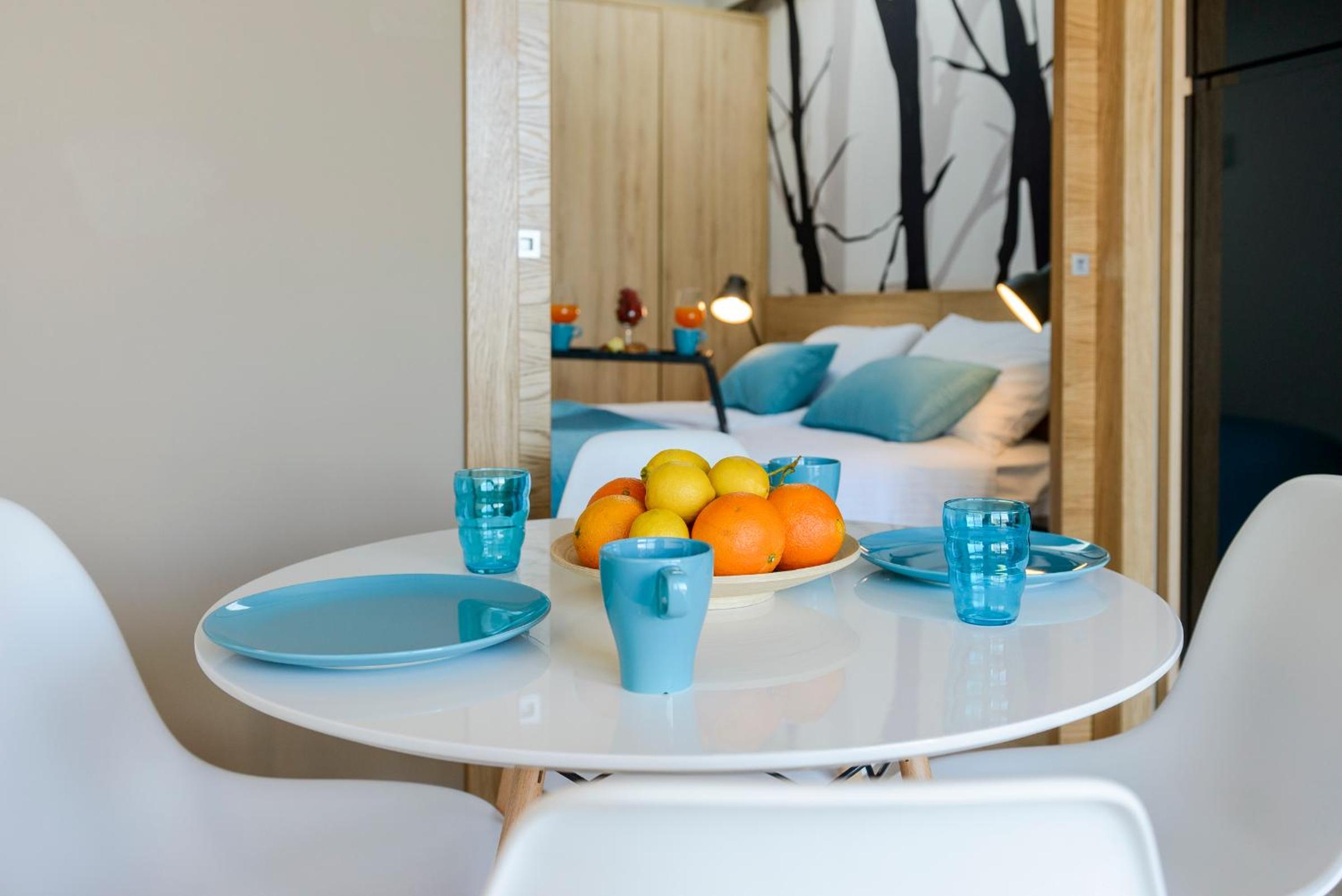 Executive One-Bedroom Apartment with Terrace and Sea View photo 2