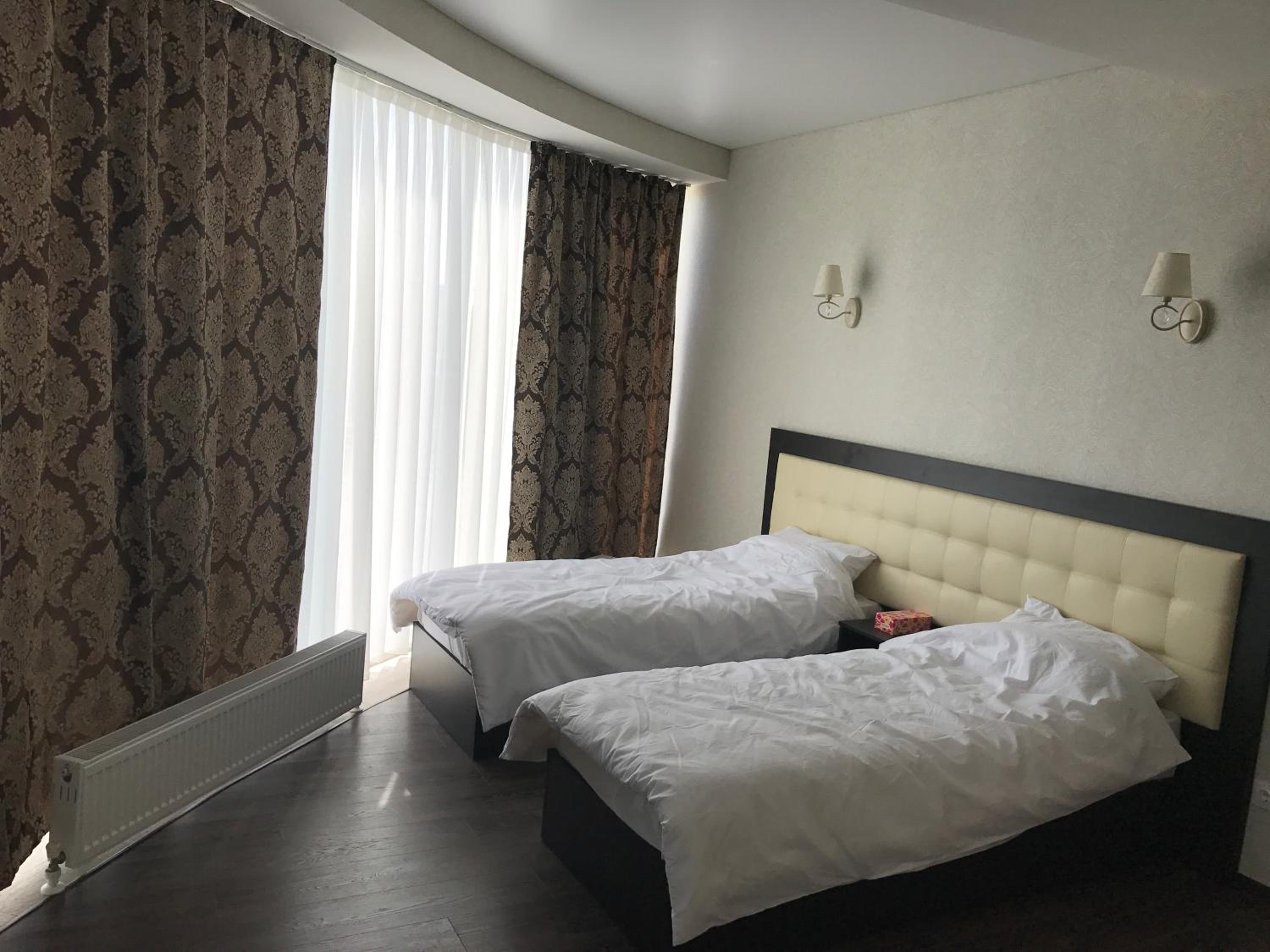 Large Twin Room photo 1