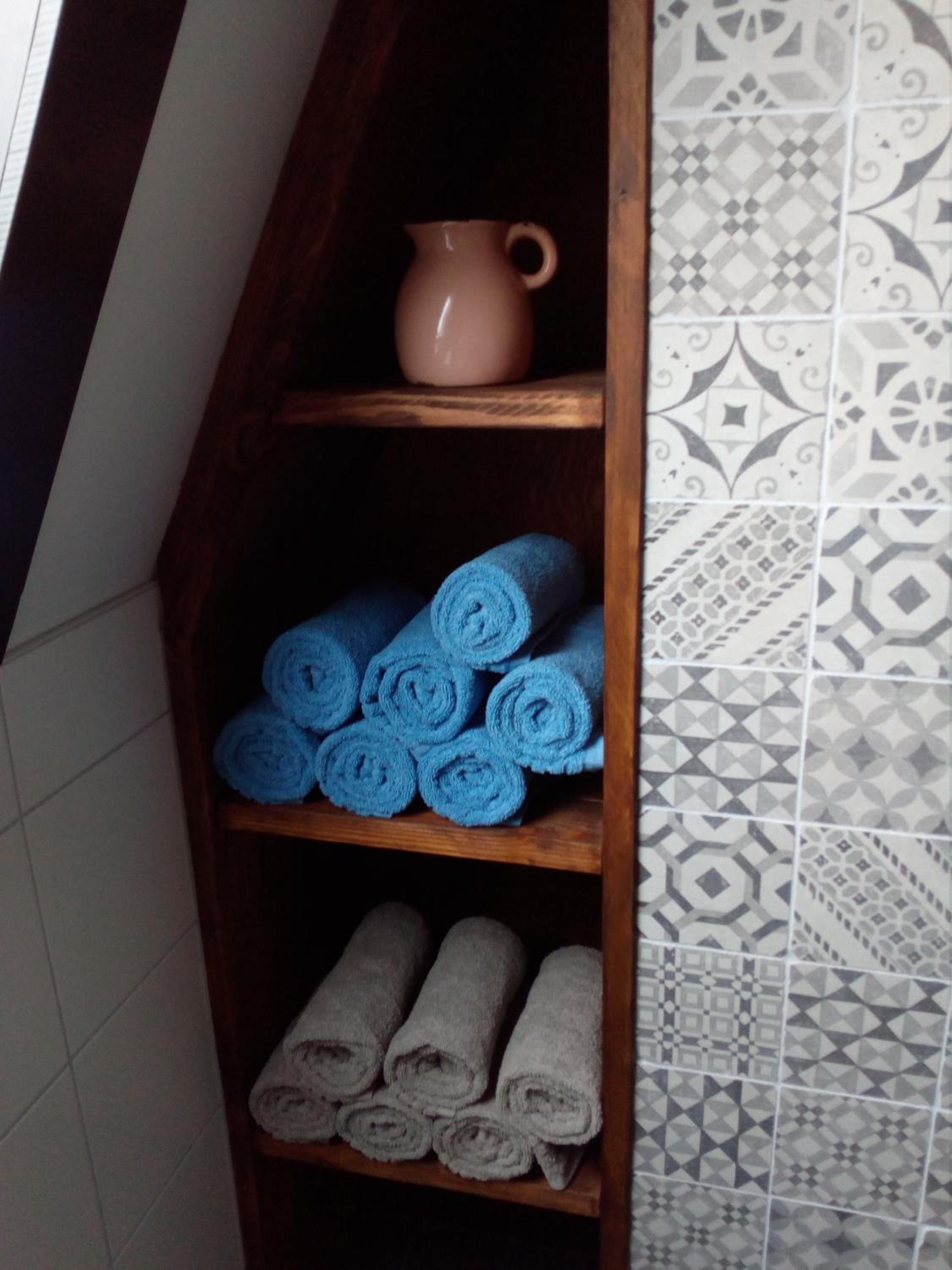 Double Room with Shared Bathroom photo 3