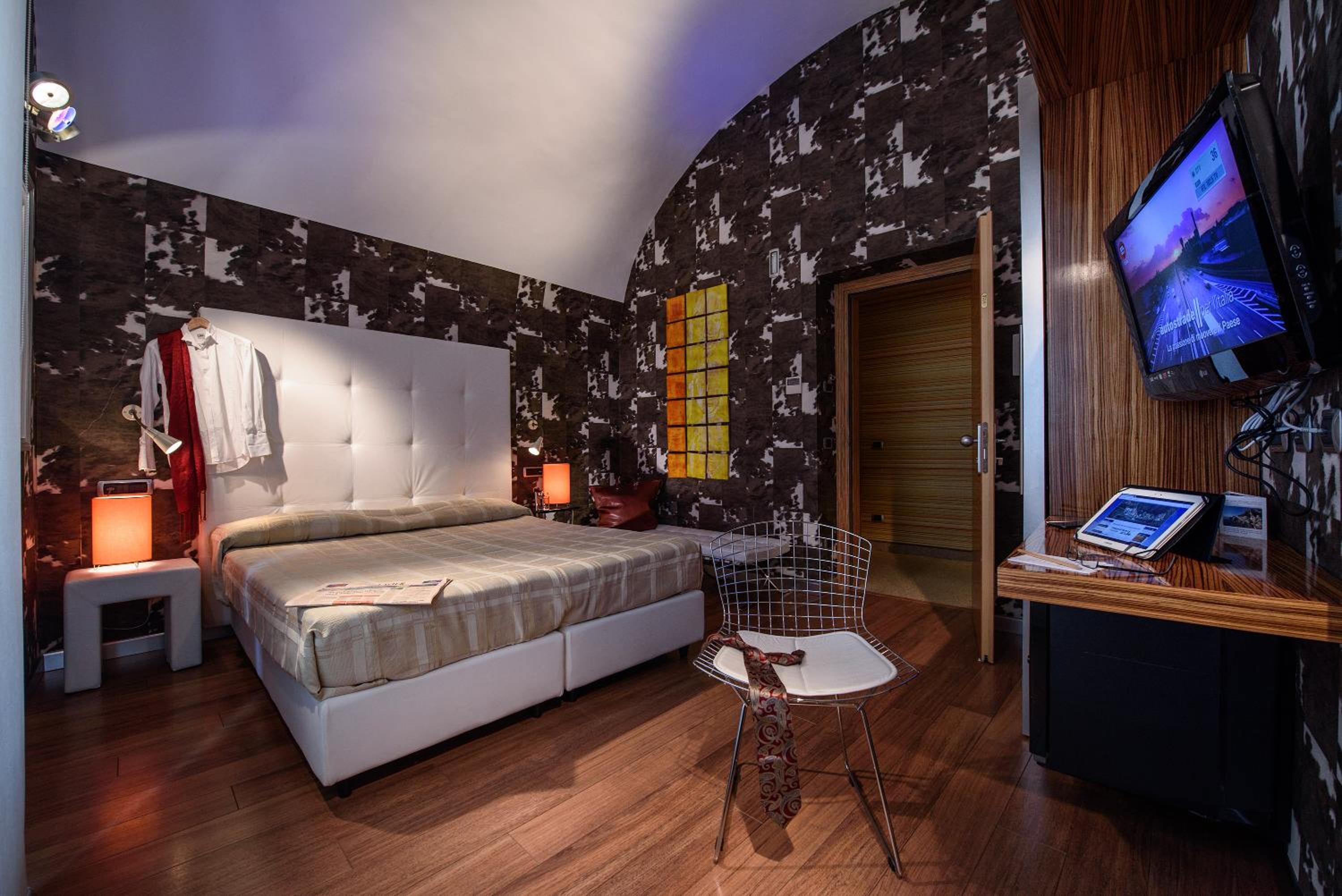 Classic Double Room Without View - Photo 7