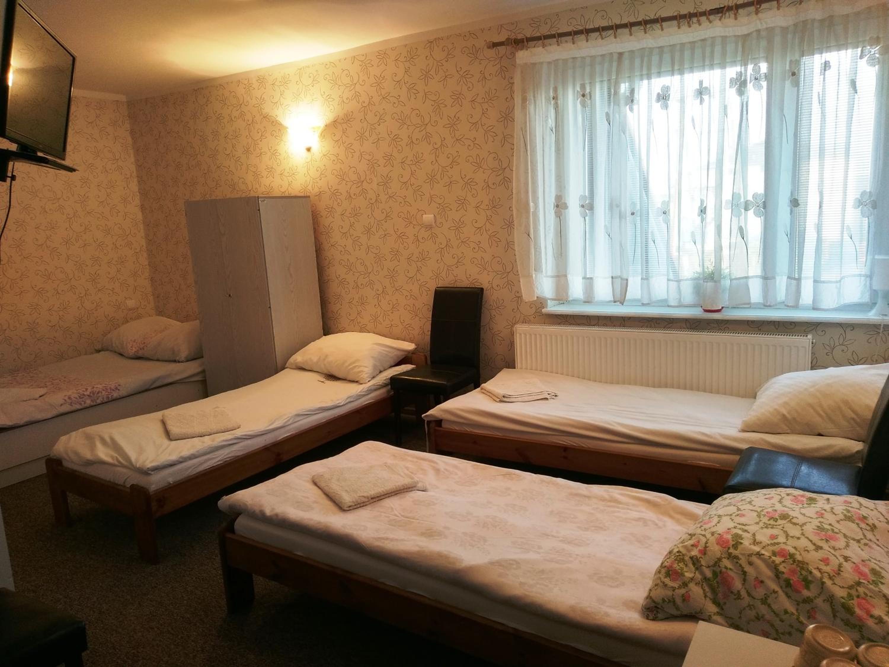 Quadruple Room - Photo 4