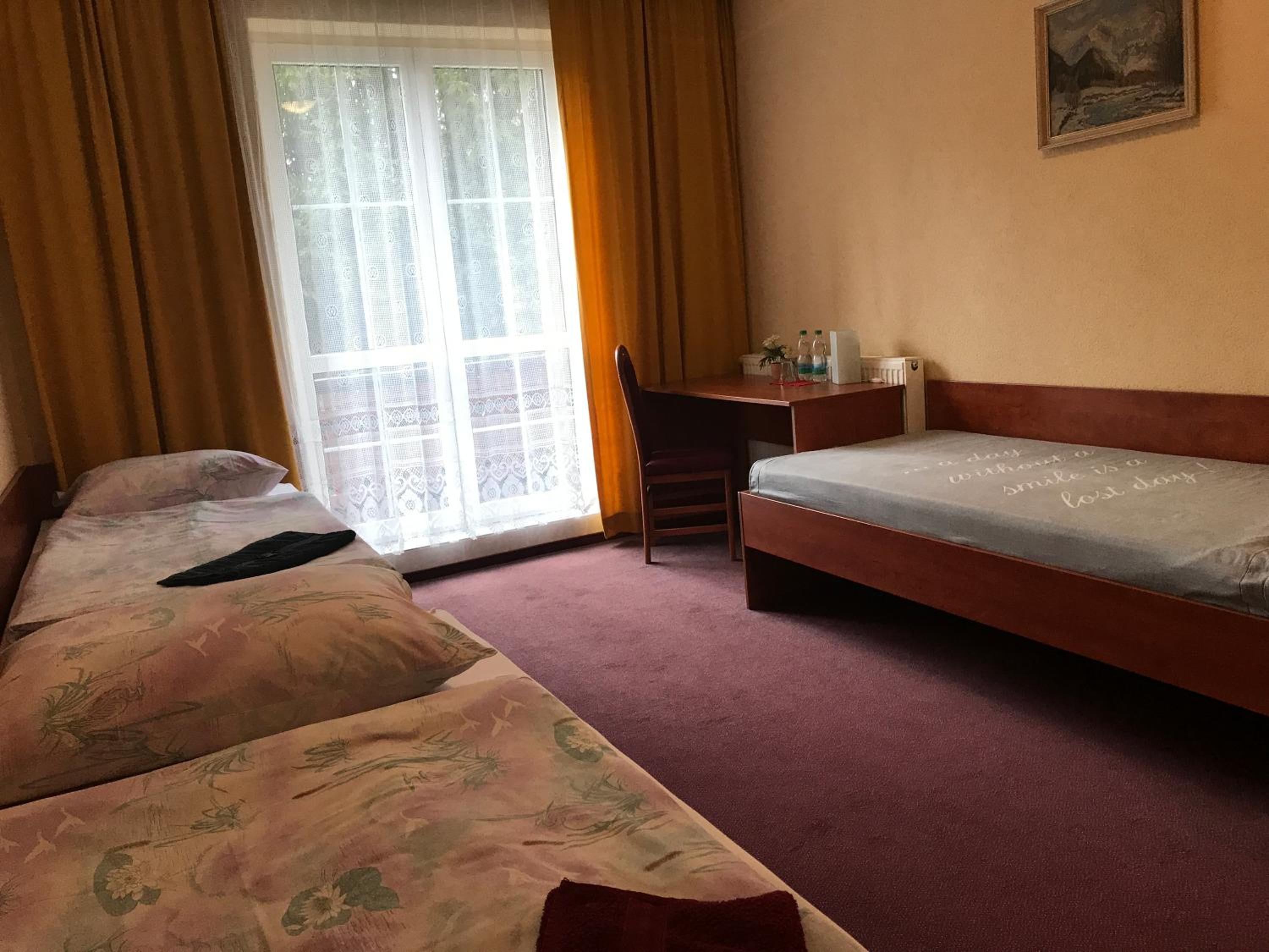 Double Room with Shared Bathroom photo 1
