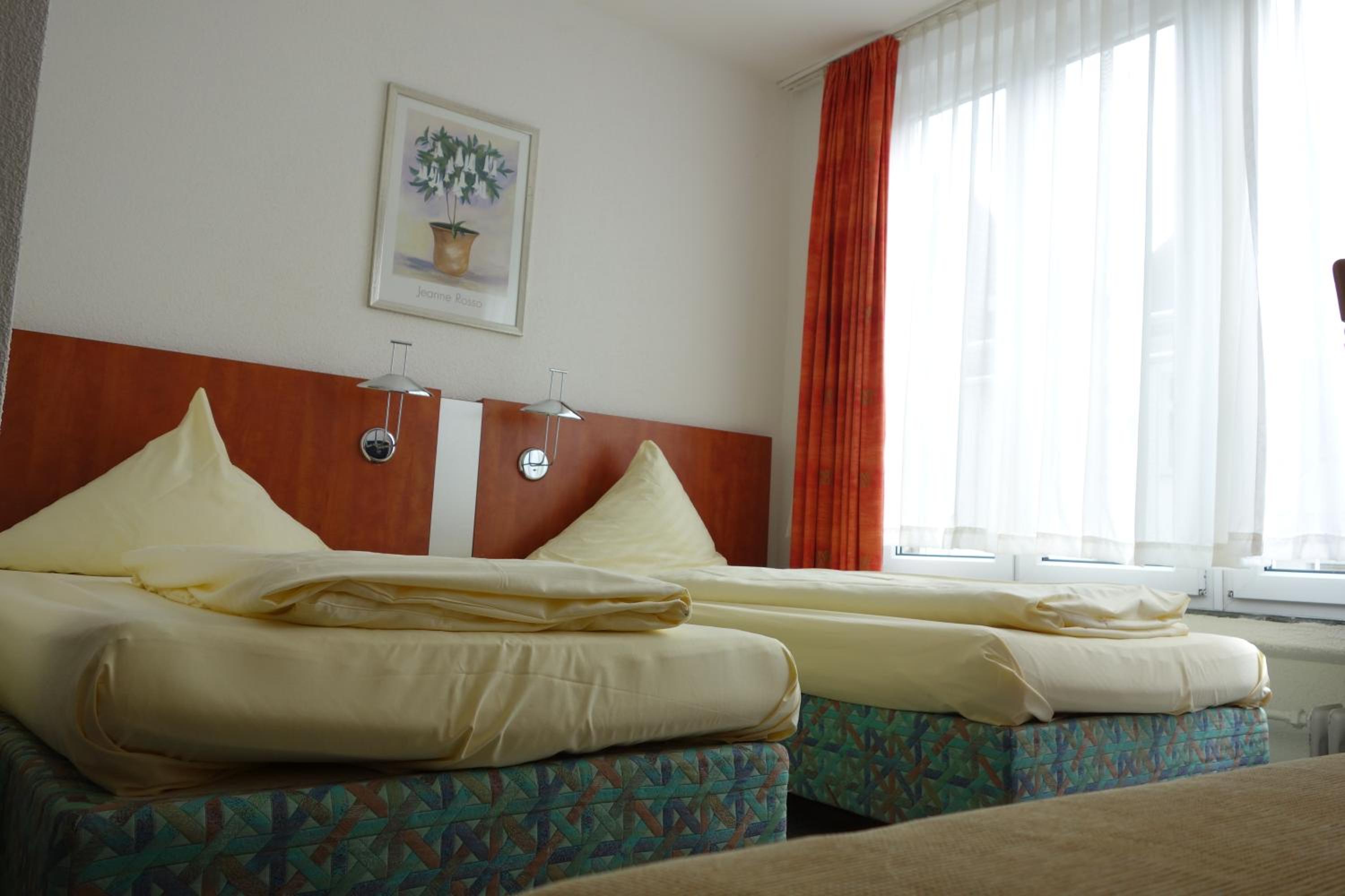 Double Room - Photo 7