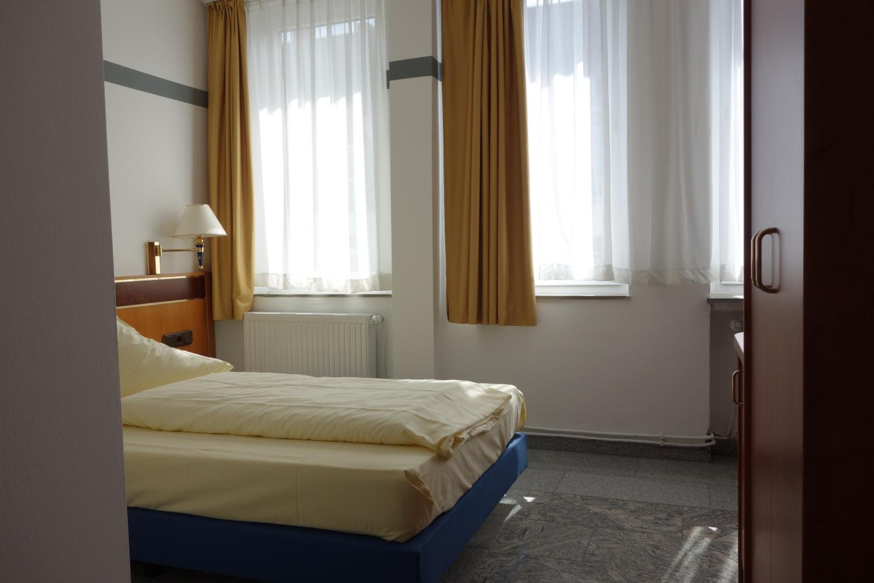 Single Room photo 2