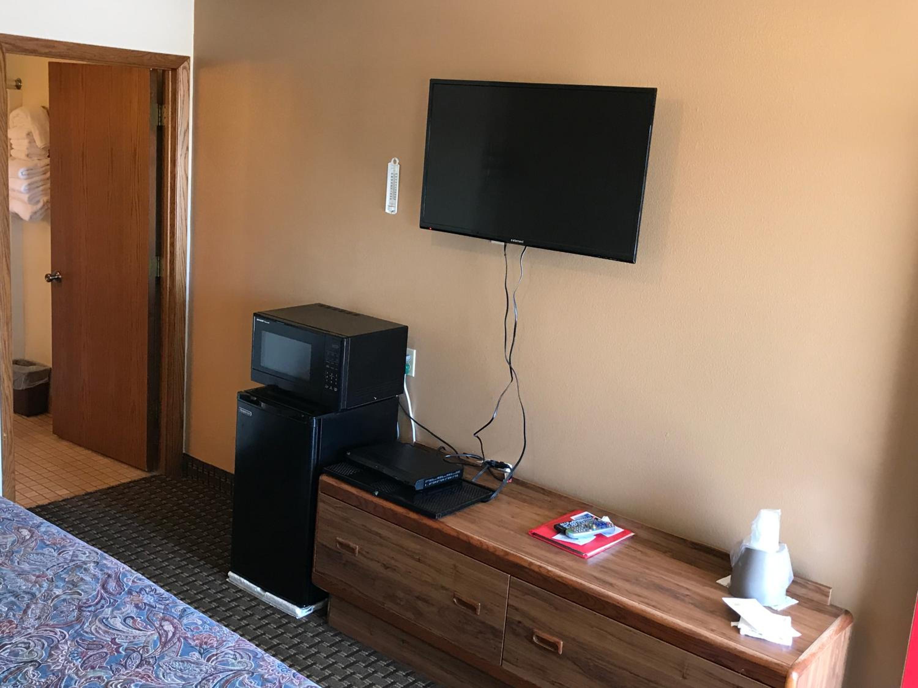 Budget Double Room photo 2