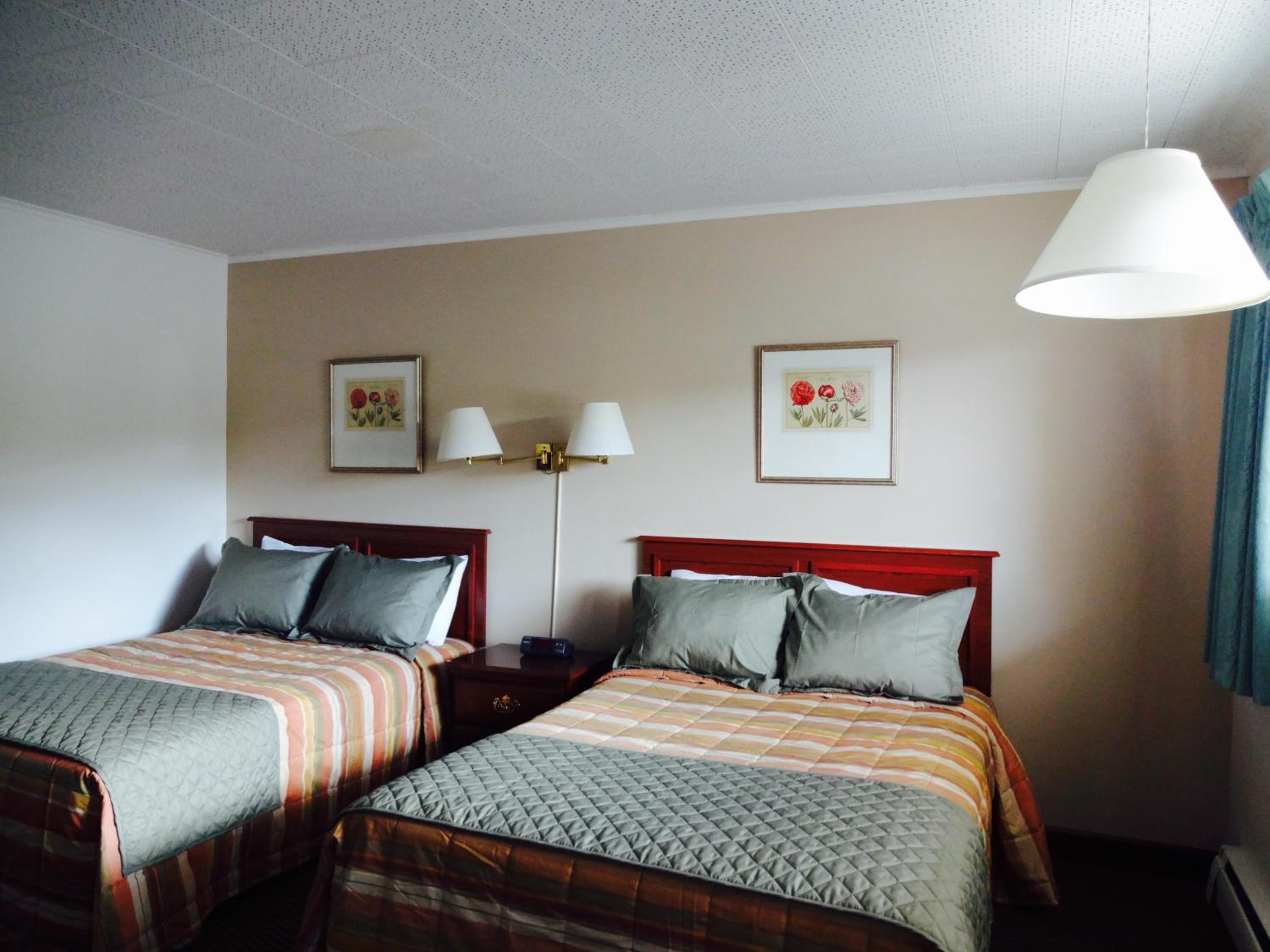 Double Room with Two Double Beds - Non-Smoking photo 3