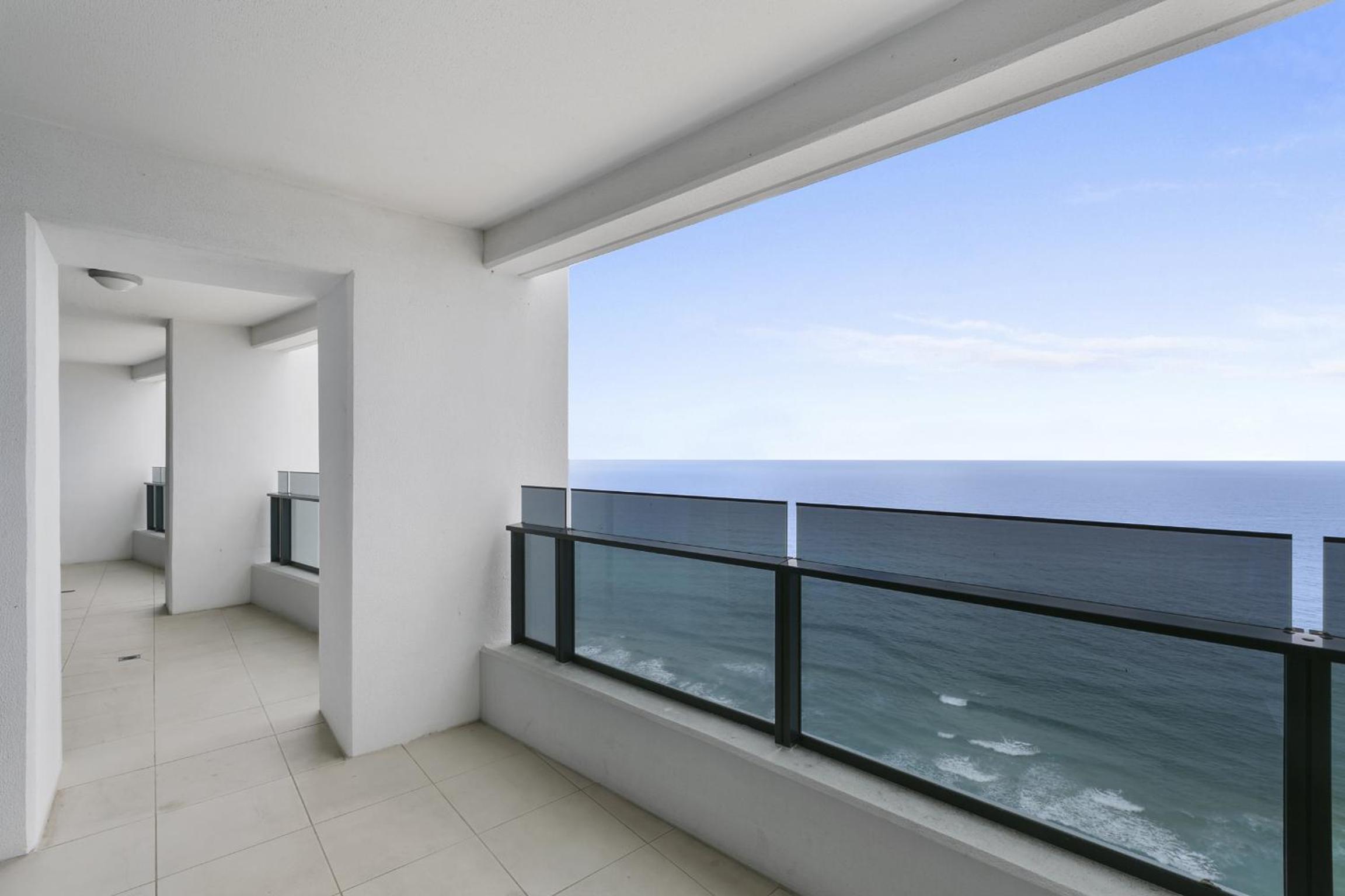 Two-Bedroom Apartment with Balcony and Sea View