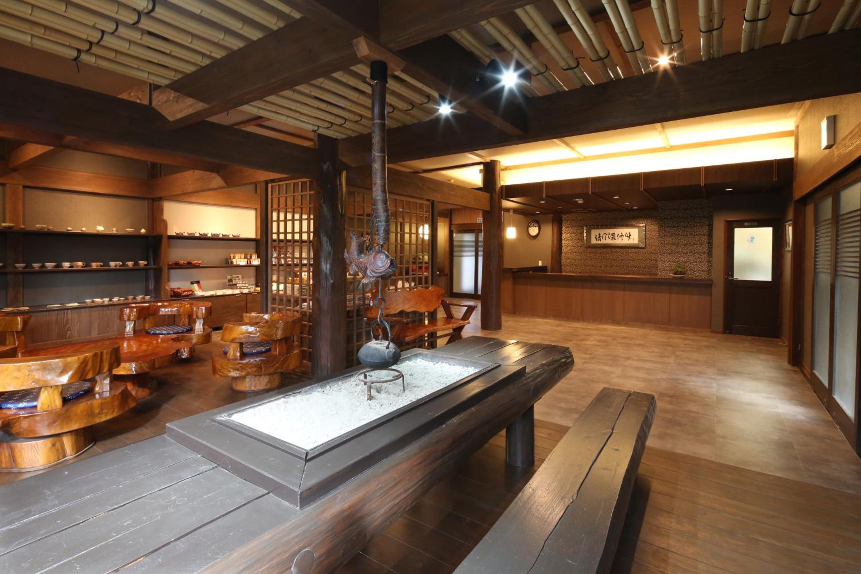 Twin Room with Tatami Area - Photo 3