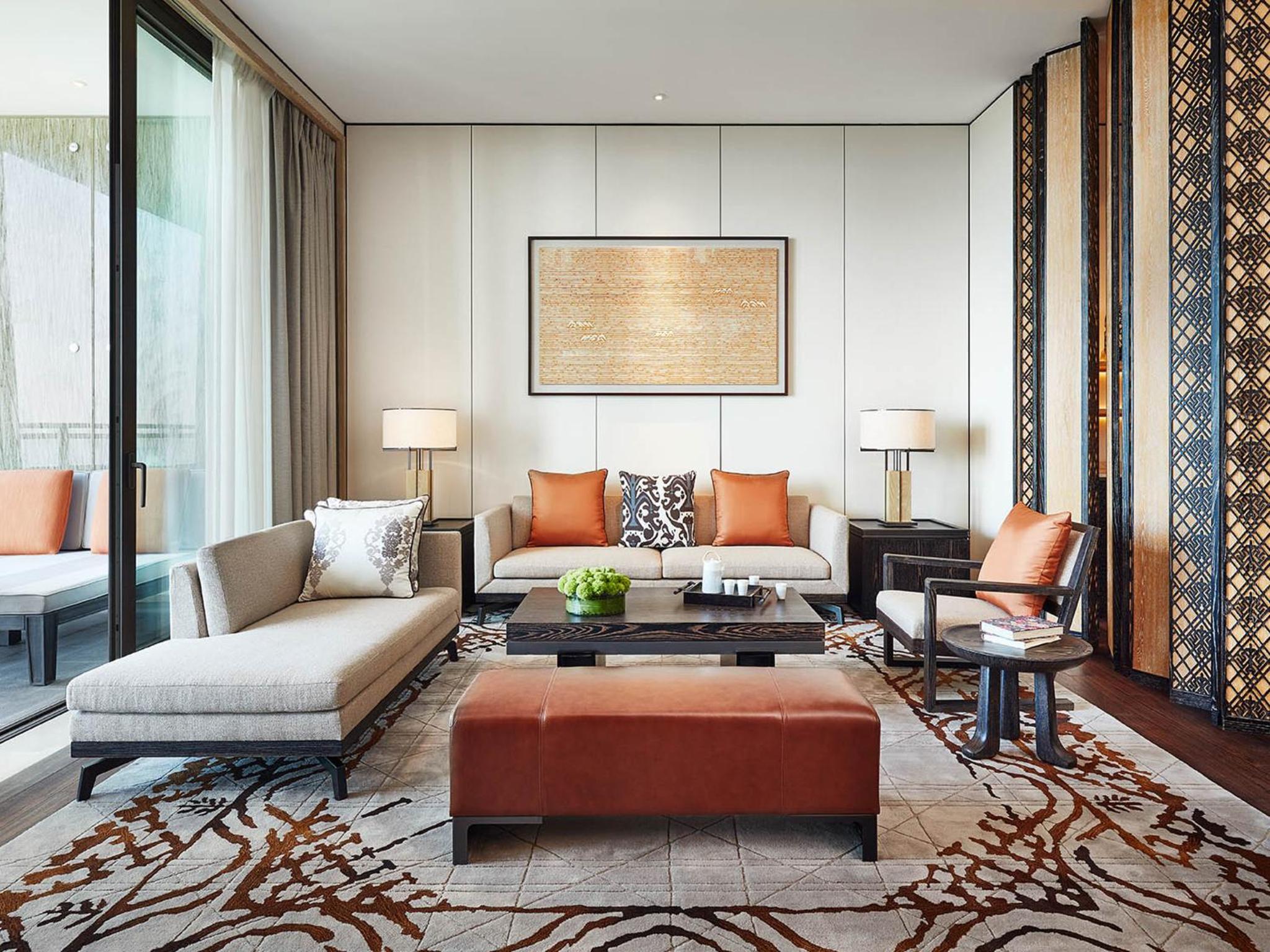 Grand Deluxe King Suite with Ocean View