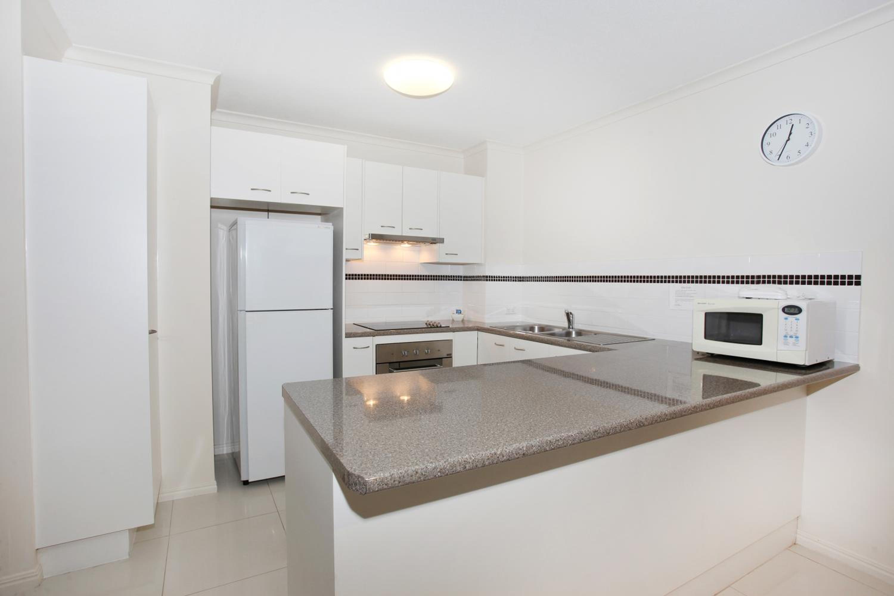 One-Bedroom Apartment photo 2
