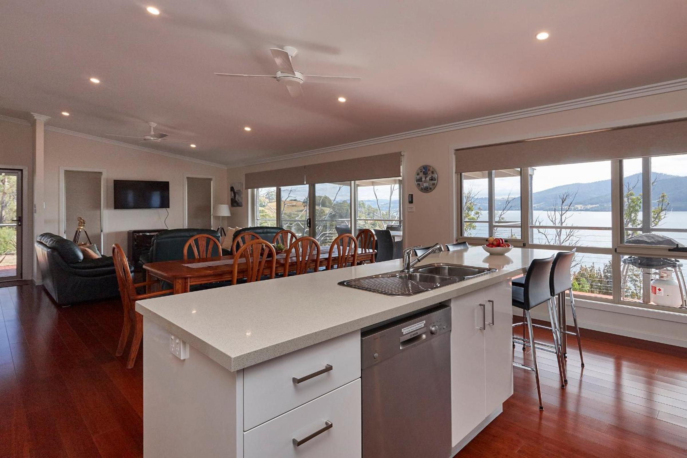 Three-Bedroom House - Esperance Landing photo 2