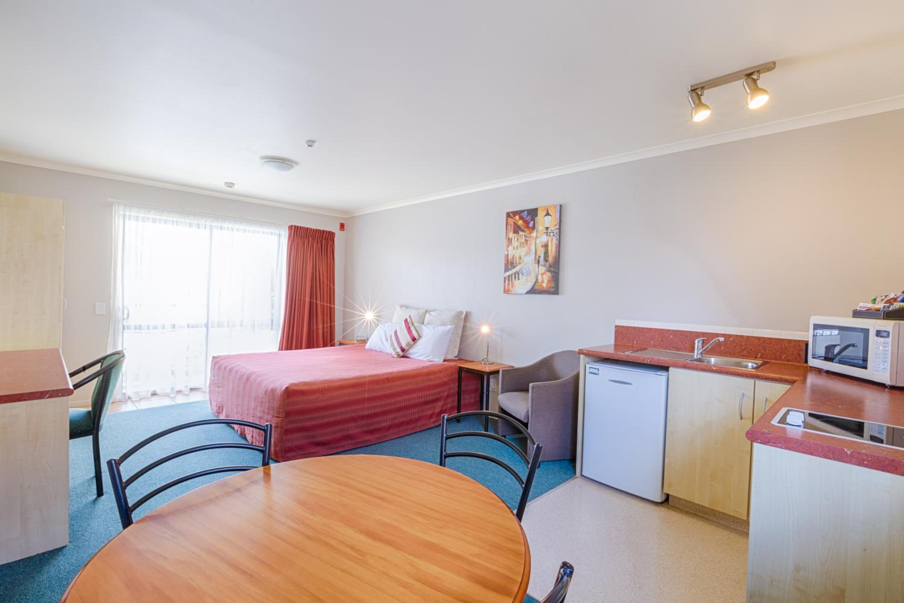 One Bedroom Unit photo 2