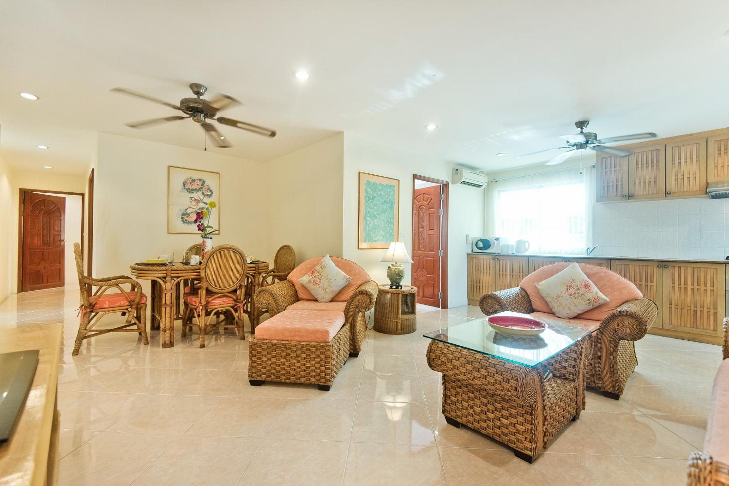 One-Bedroom Balcony Apartment With Spa Bath photo 2