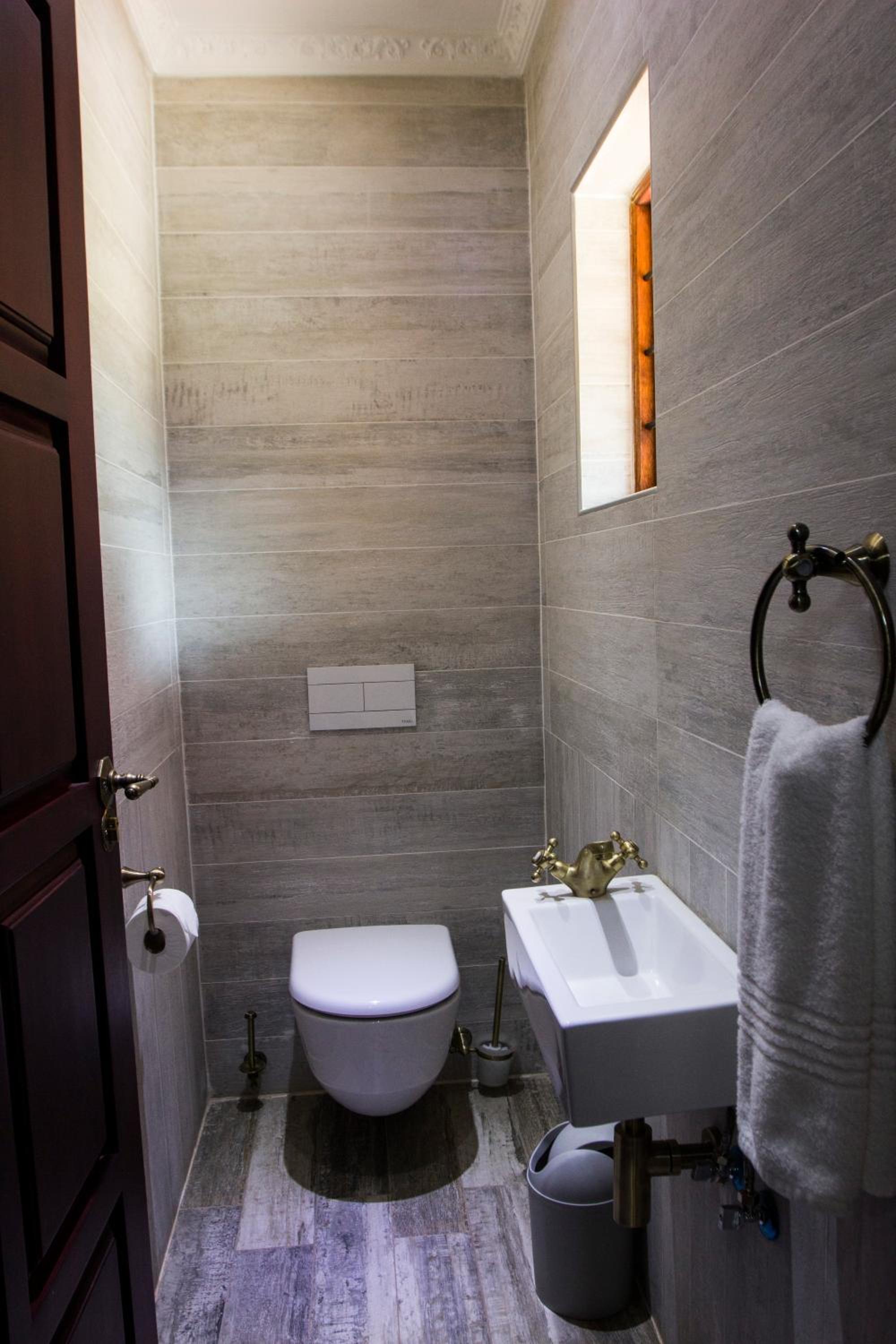 Executive Suite - Photo 5