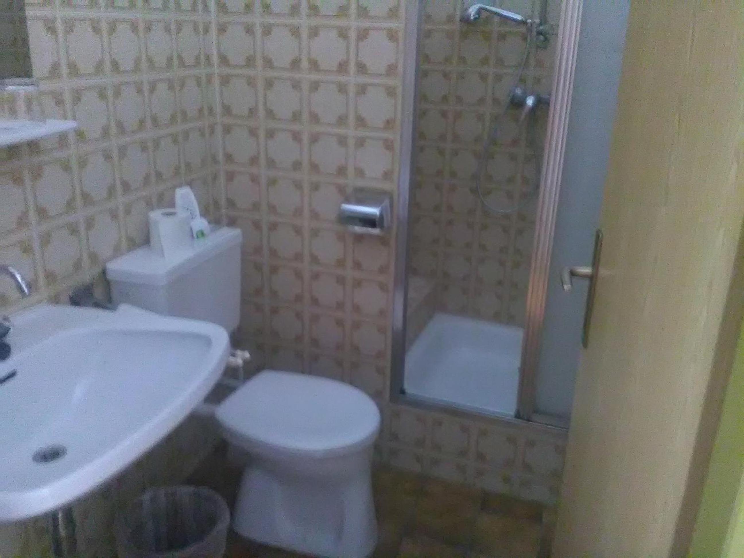 Standard Double Room - Photo 2
