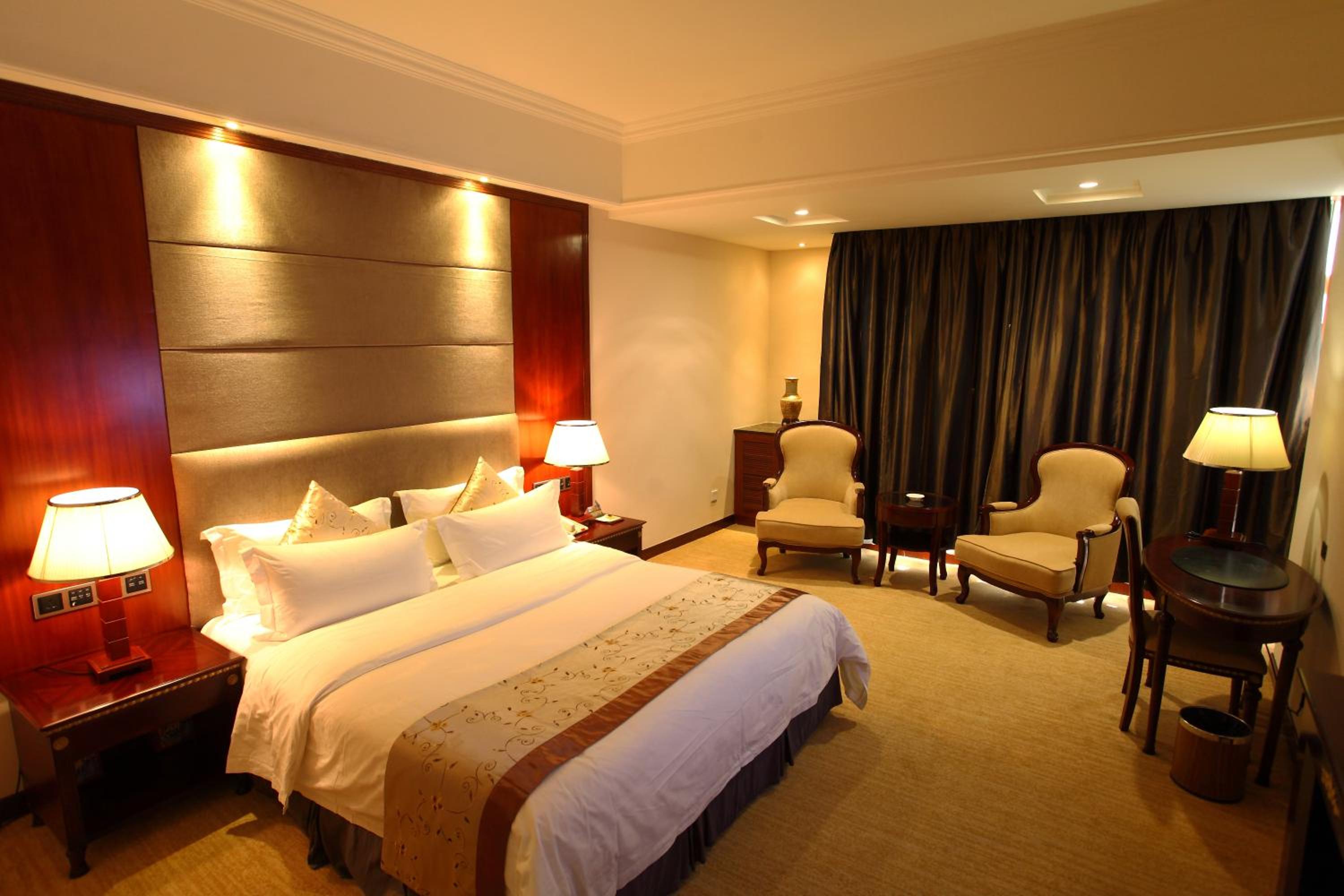 Double Room - Photo 5