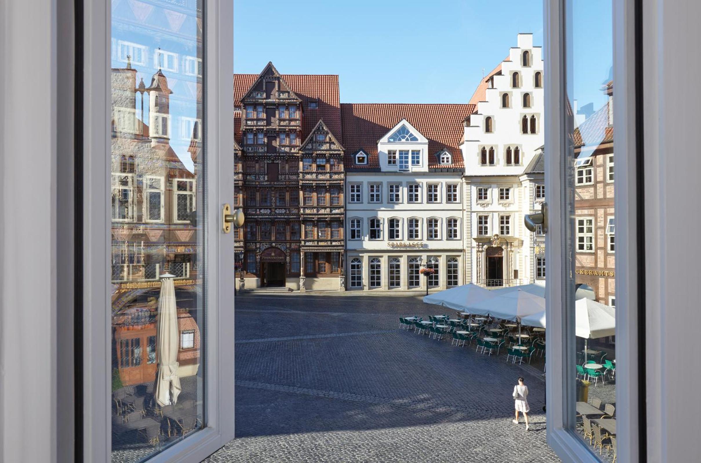 Deluxe Twin Room with Market Square view photo 2