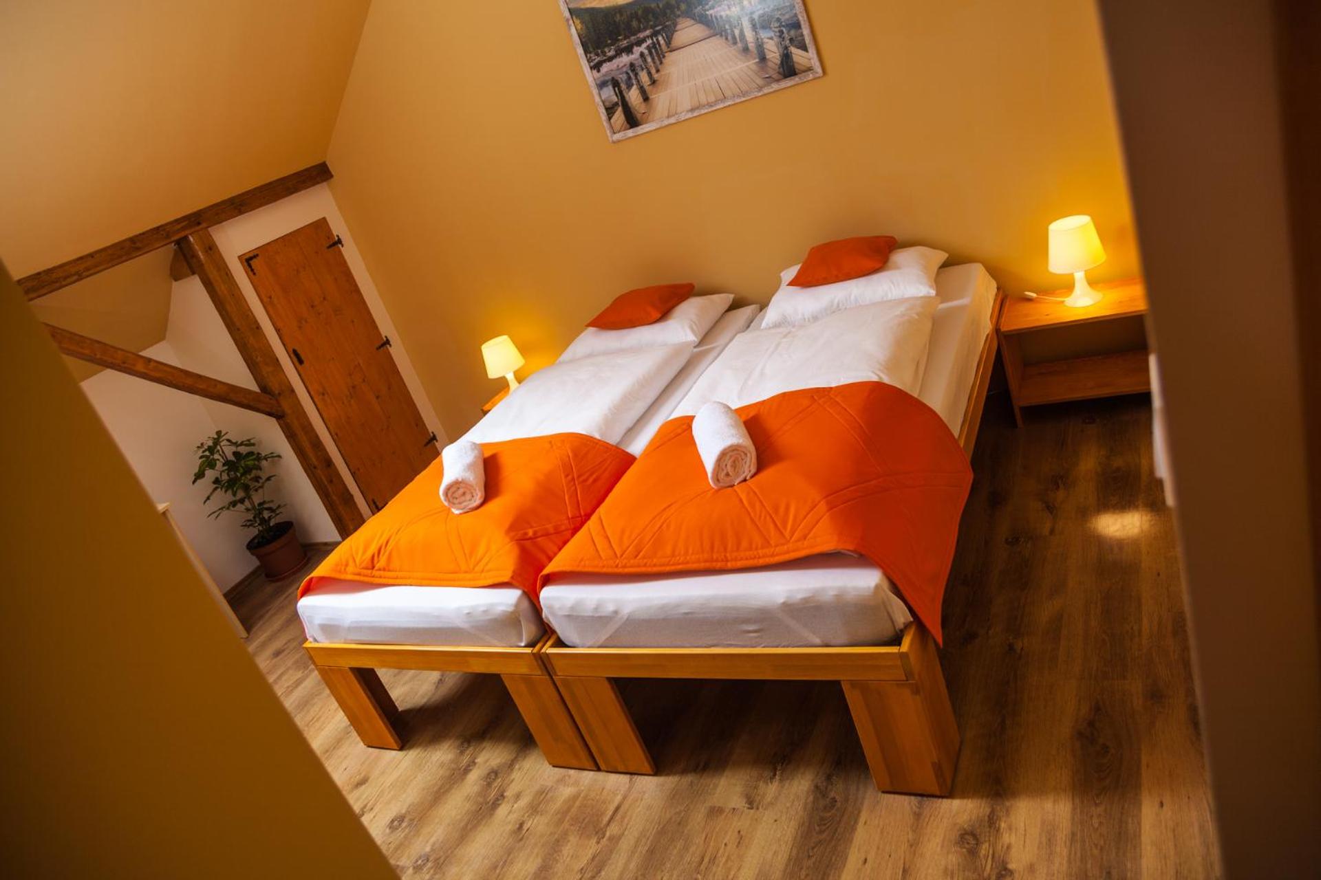 Double or Twin Room with Shower - Photo 1