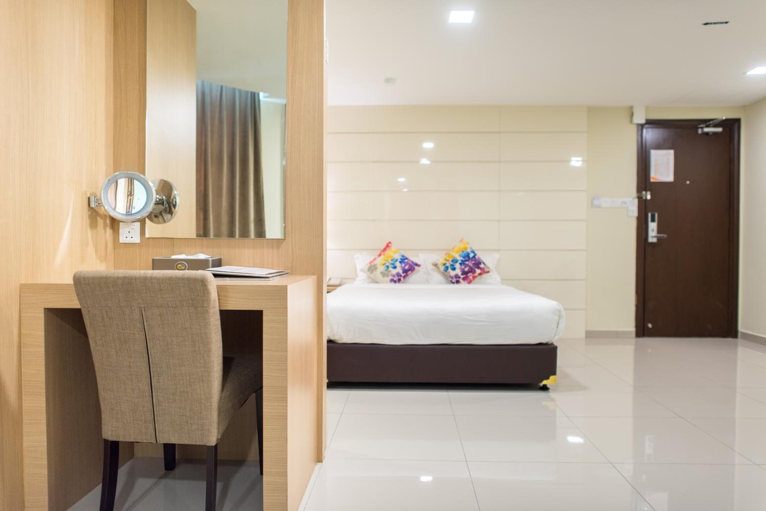 Deluxe Family Room
