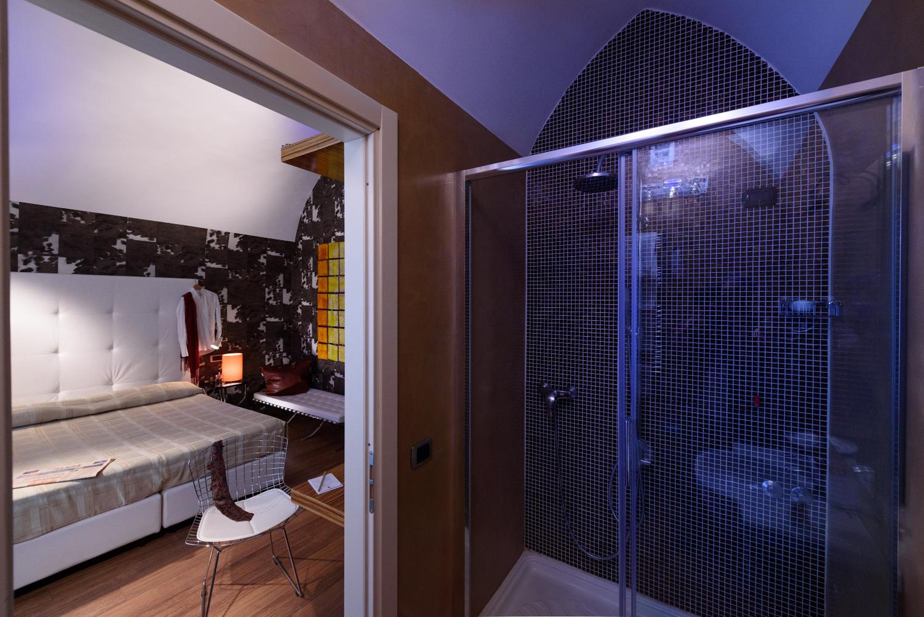 Classic Double Room Without View - Photo 6