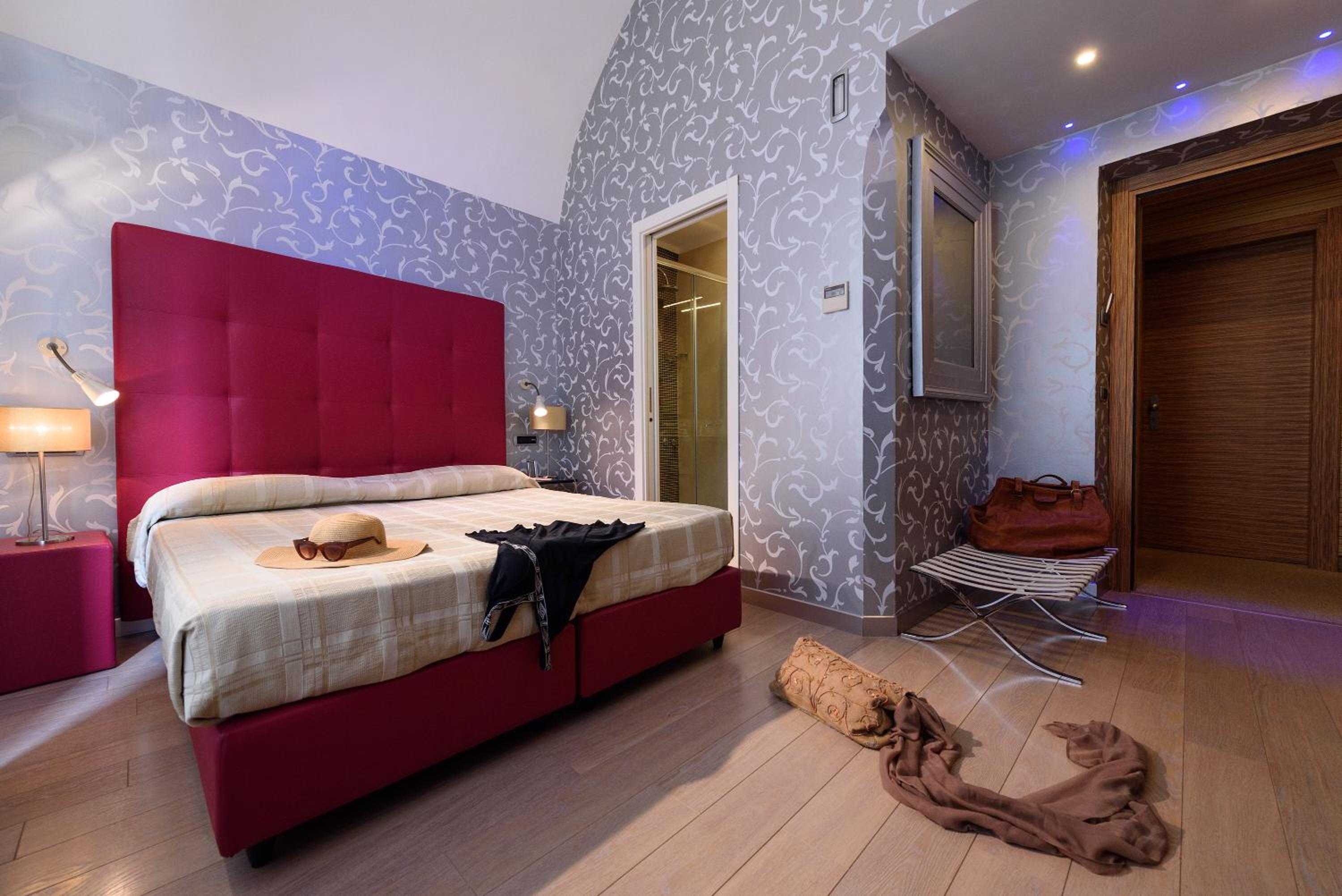 Classic Double Room Without View - Photo 4