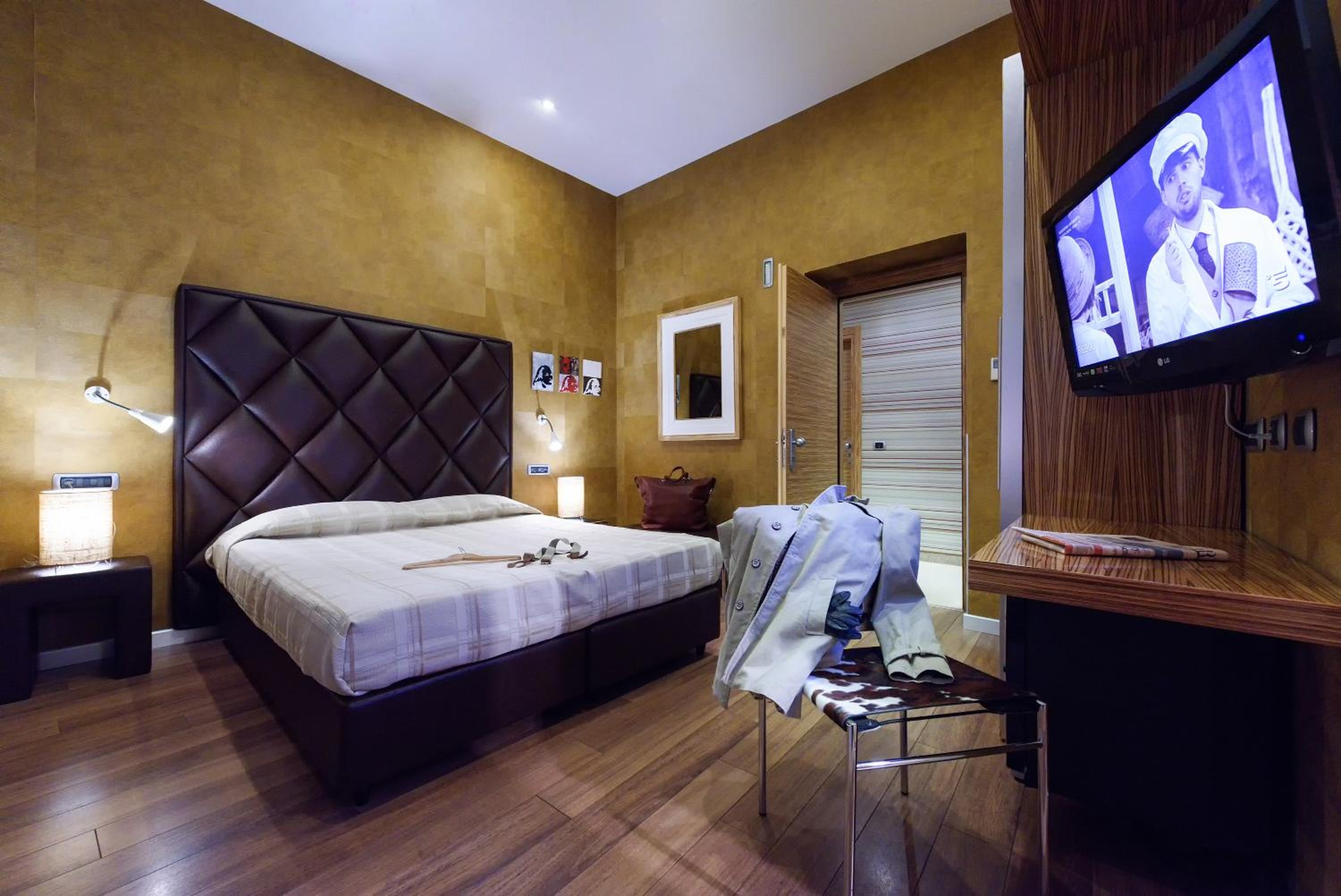 Classic Double Room Without View - Photo 2