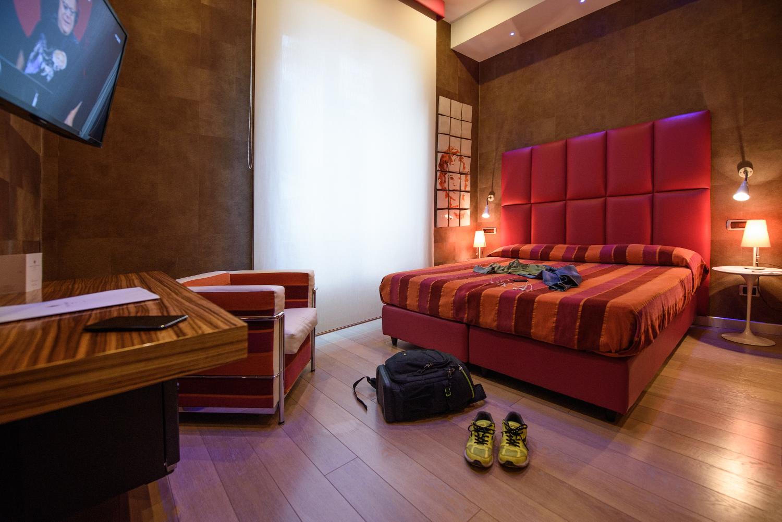 Classic Double Room Without View - Photo 3