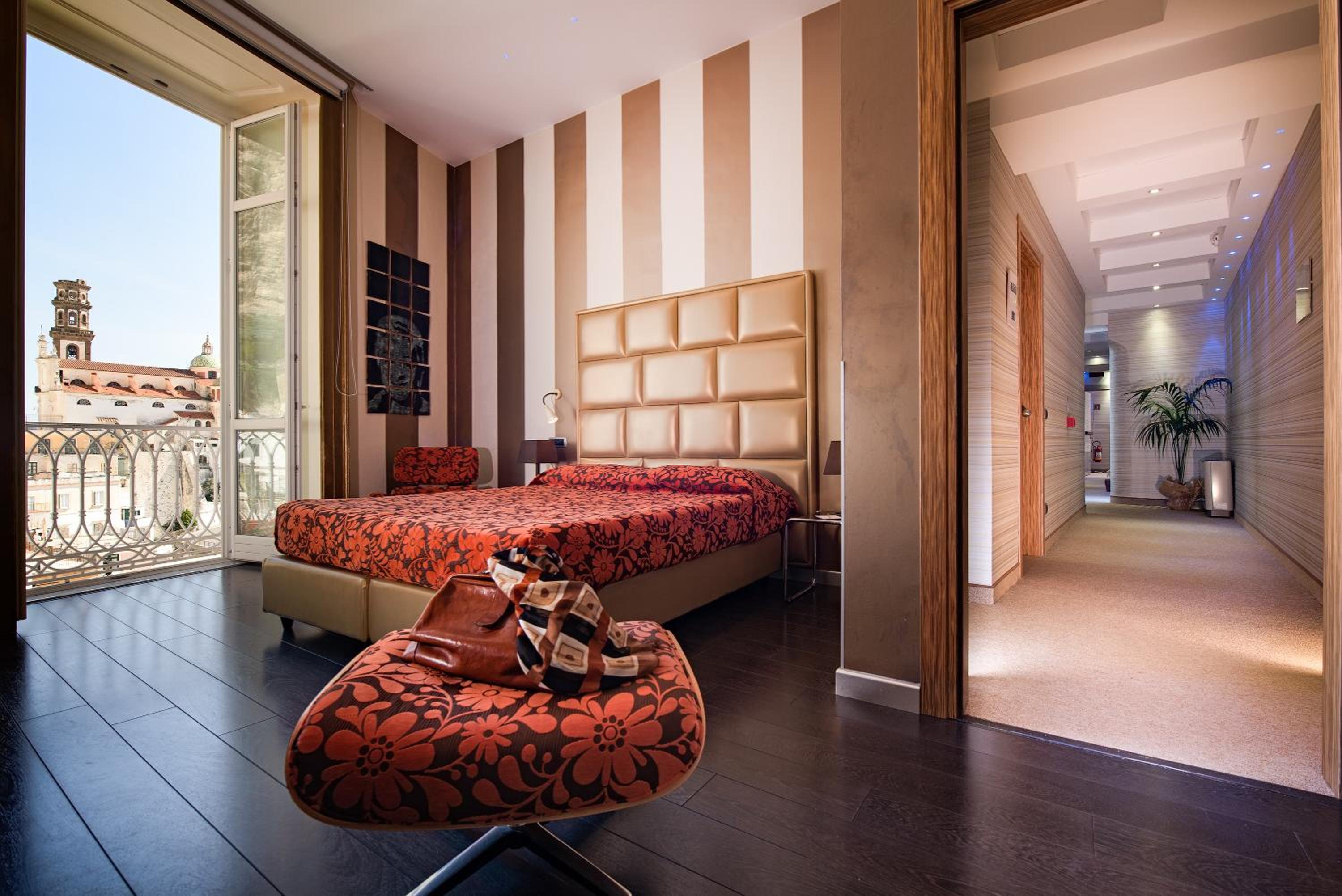 Classic Double Room with Partial Sea View and Spa Bath - Photo 1
