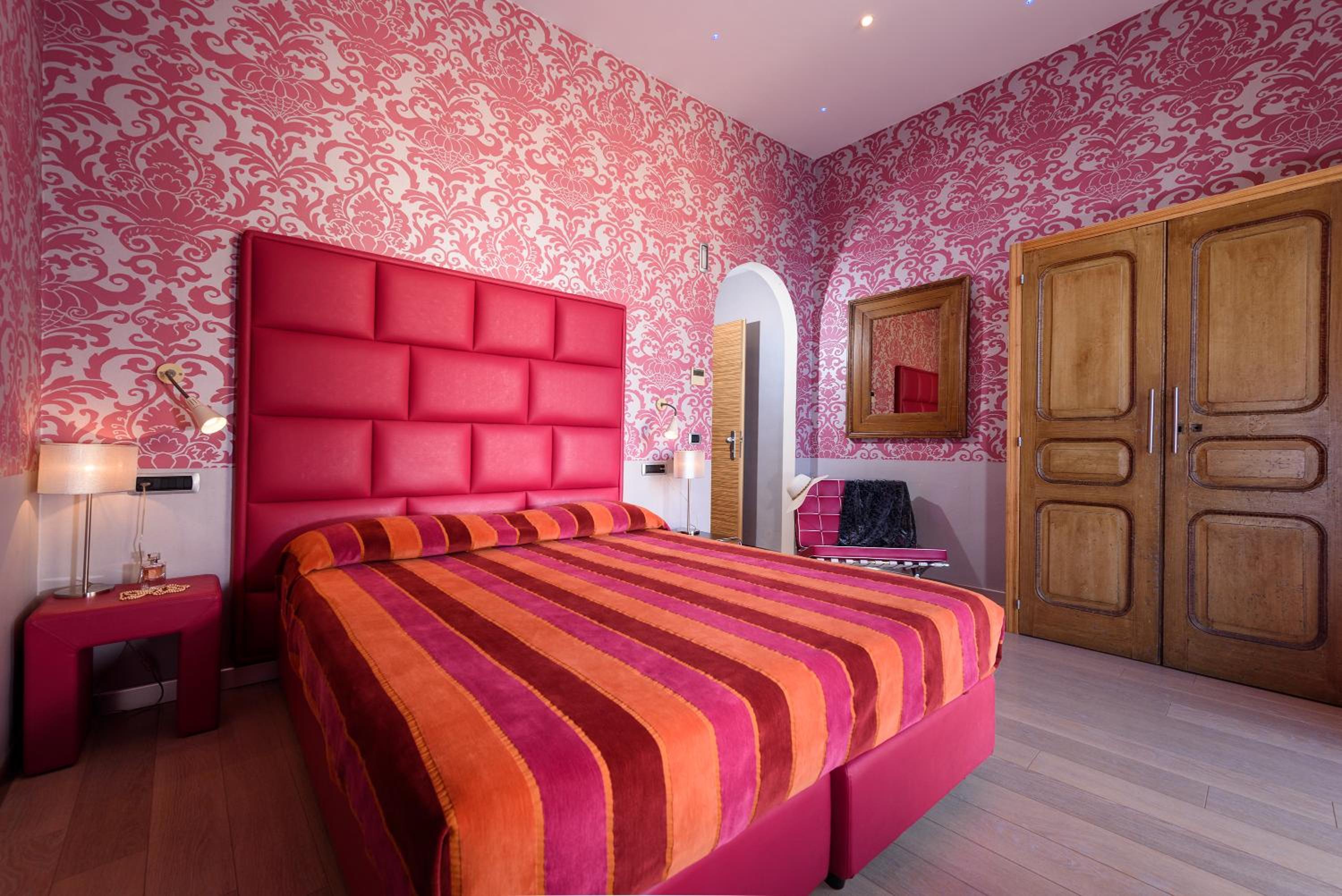 Classic Double Room with Partial Sea View - Photo 5