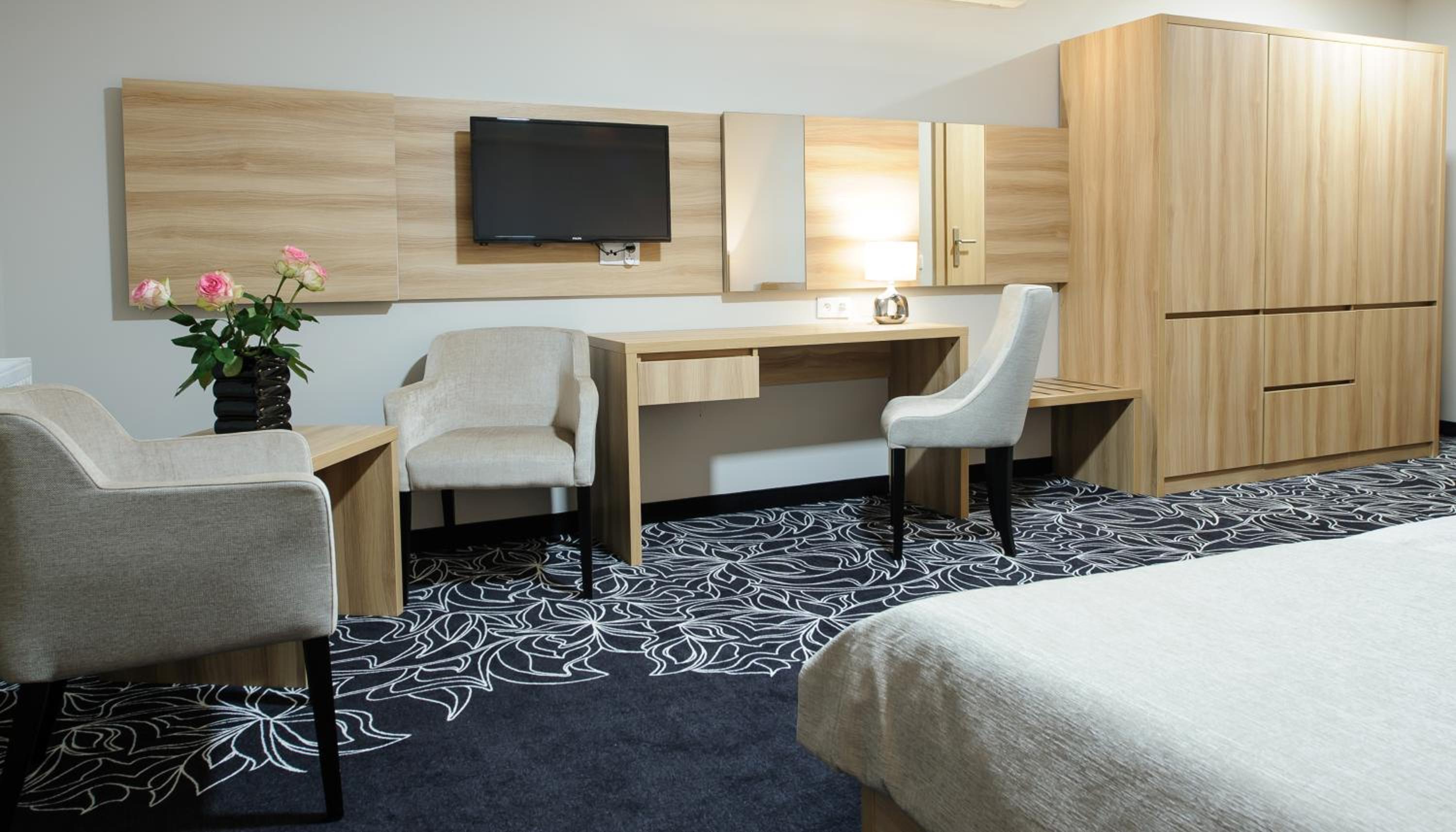 Deluxe Double Room  with Balcony or Terrace - Photo 1