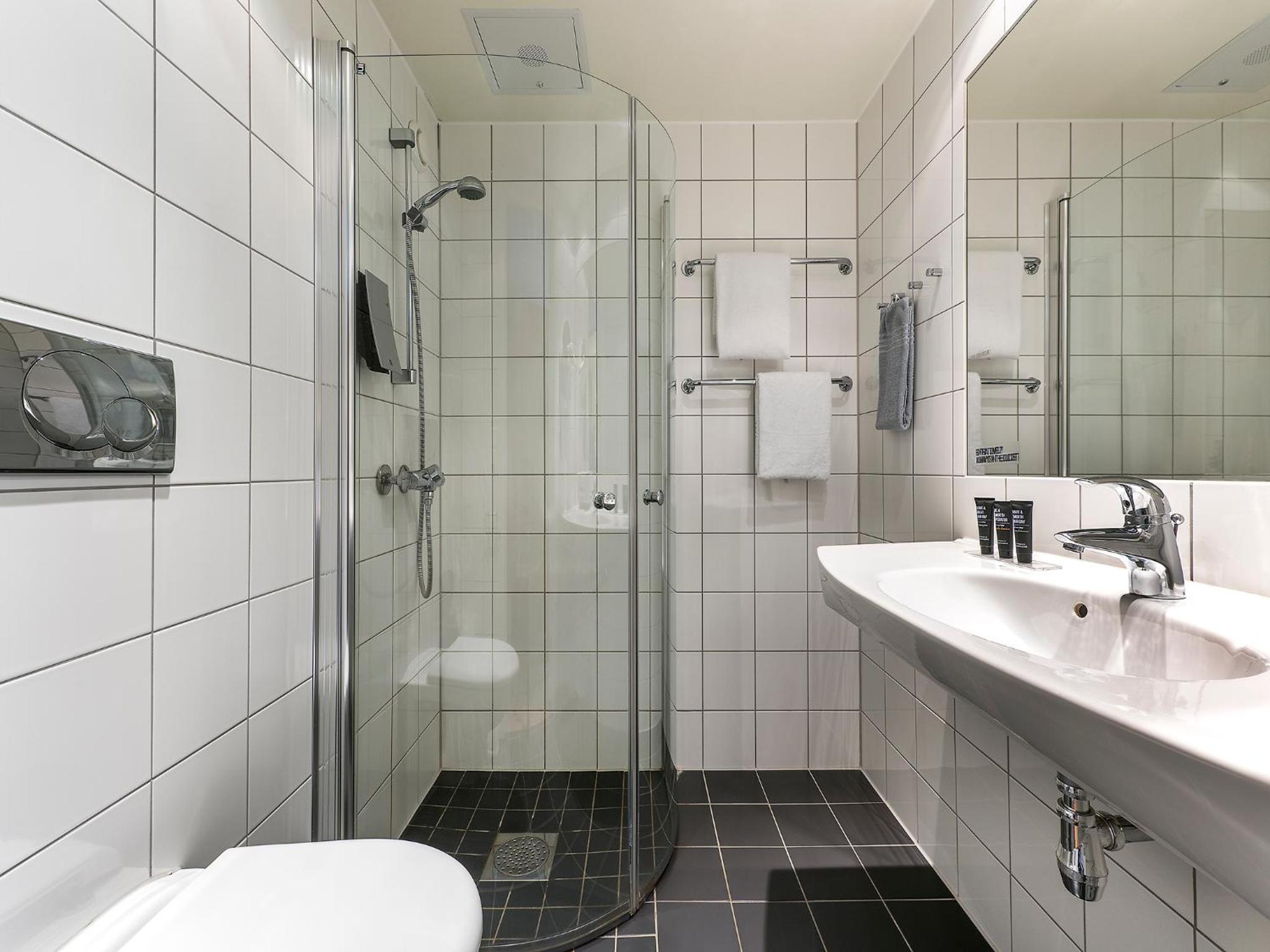Standard Double Room - Photo 2