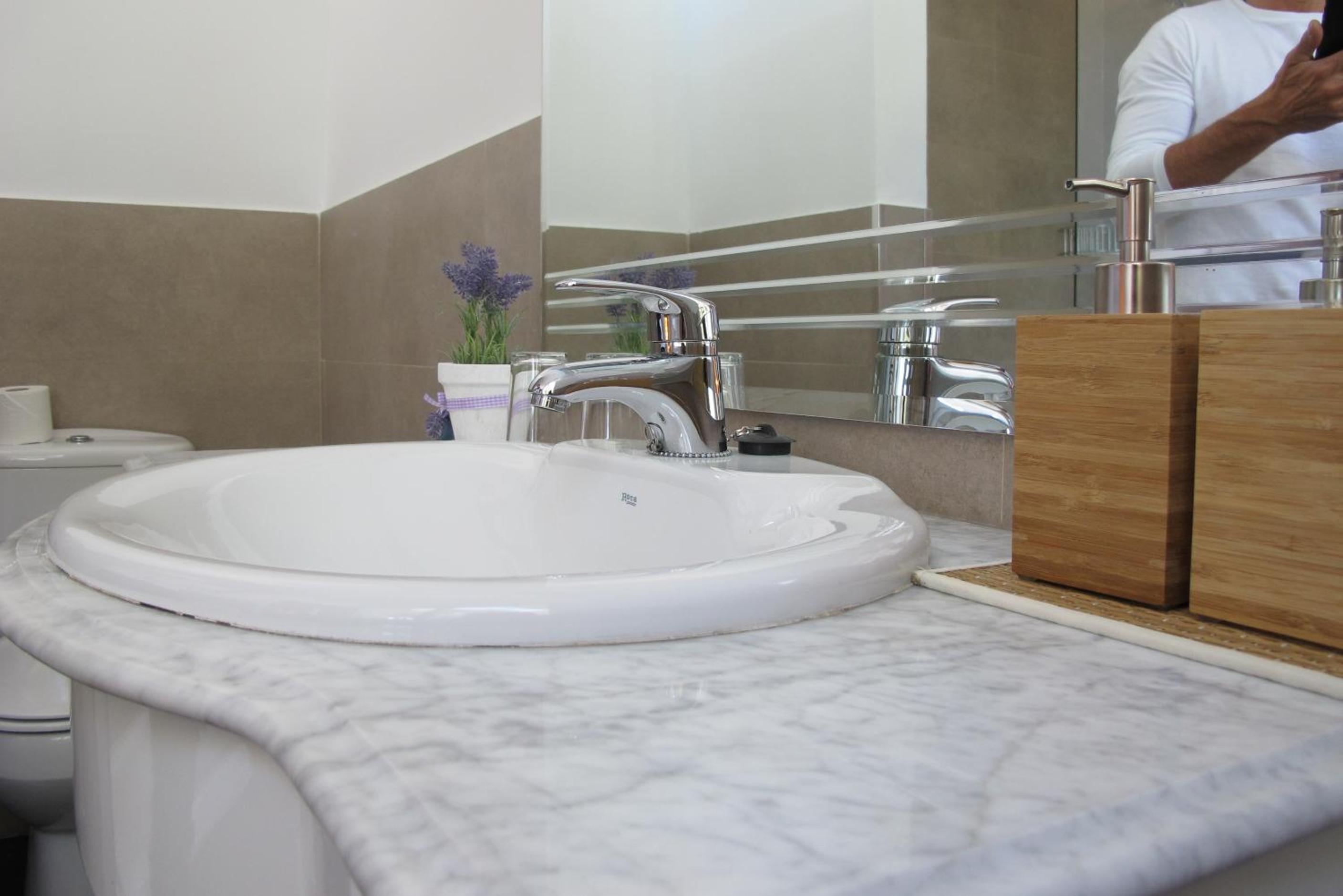 Double Room - Photo 20