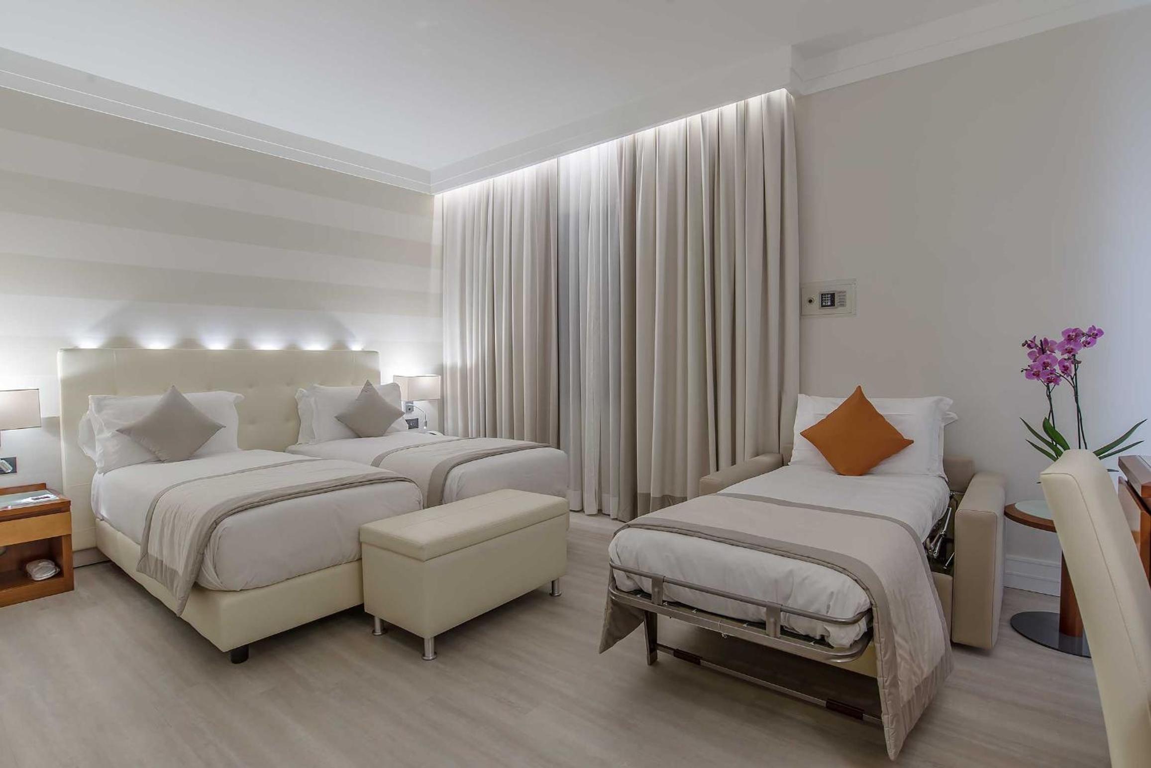 Superior Triple Room photo 2
