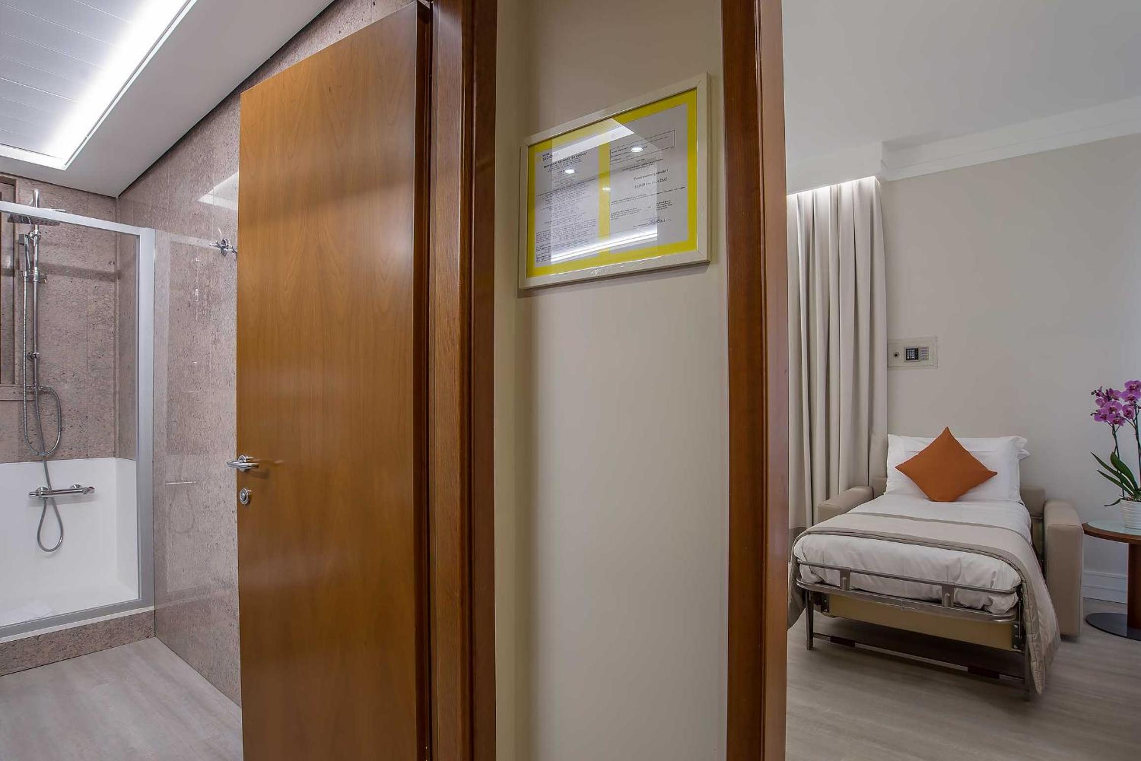 Superior Triple Room photo 2