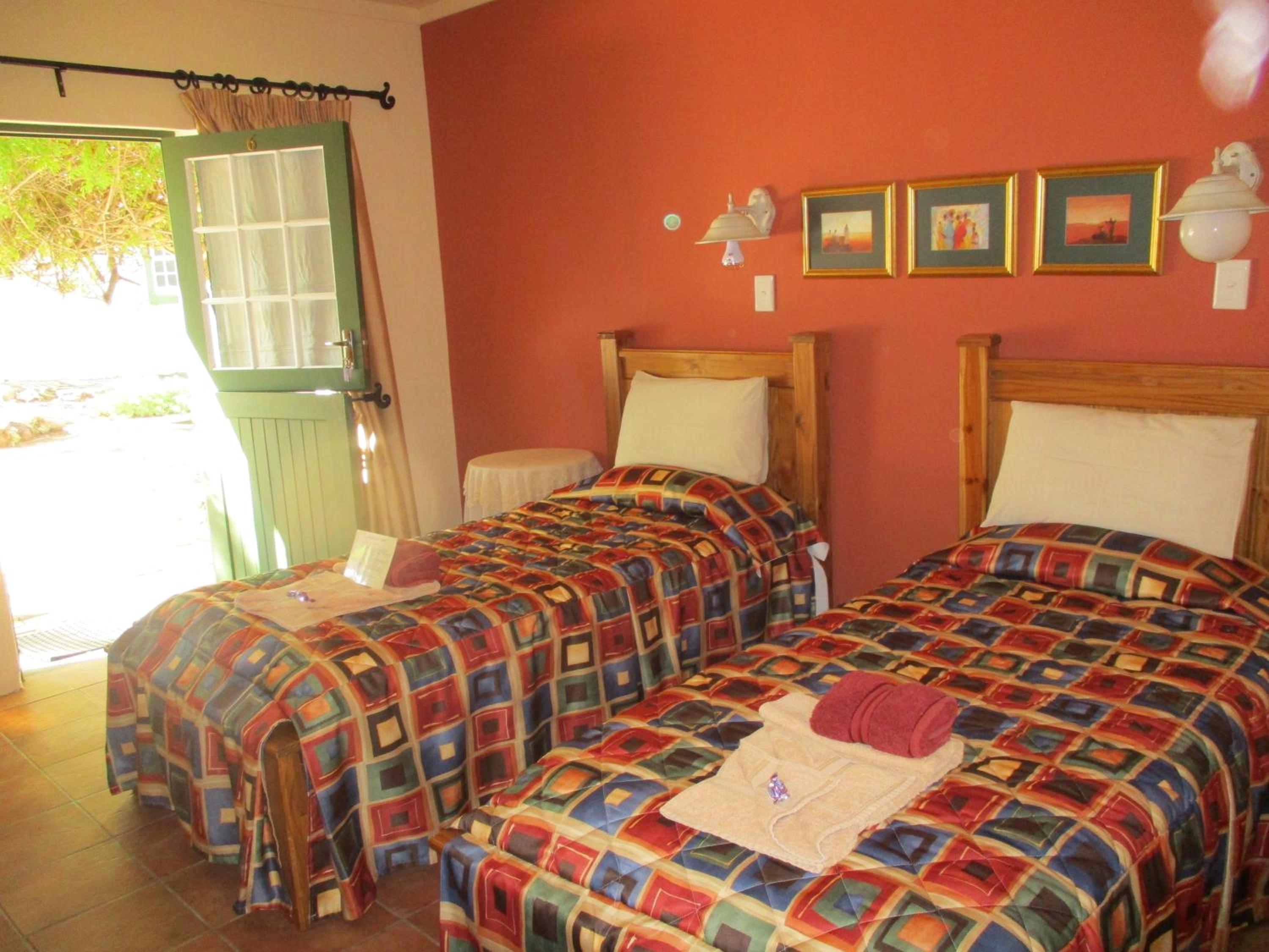Budget Twin Room - Photo 1
