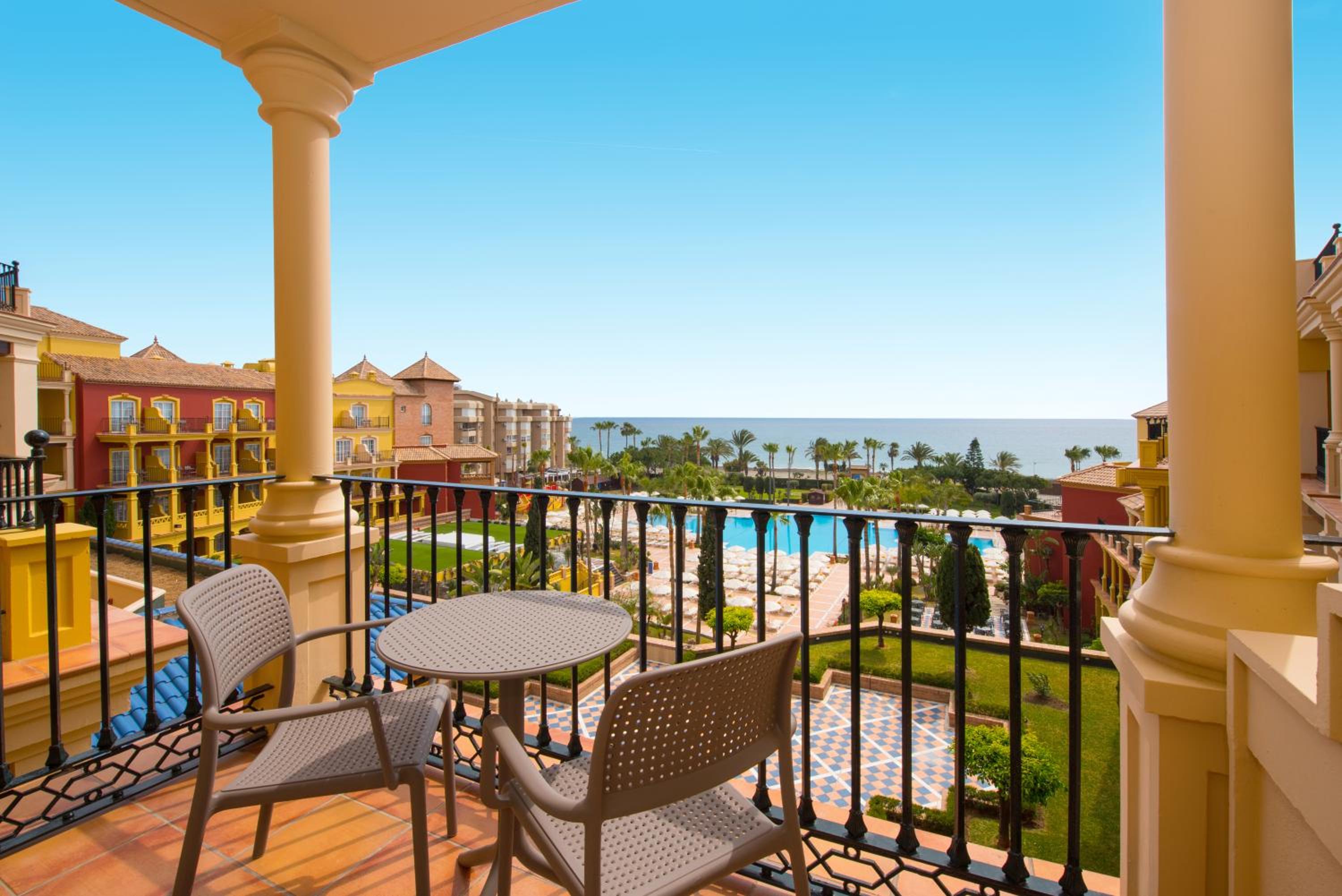 Double Room with Sea View - Photo 1