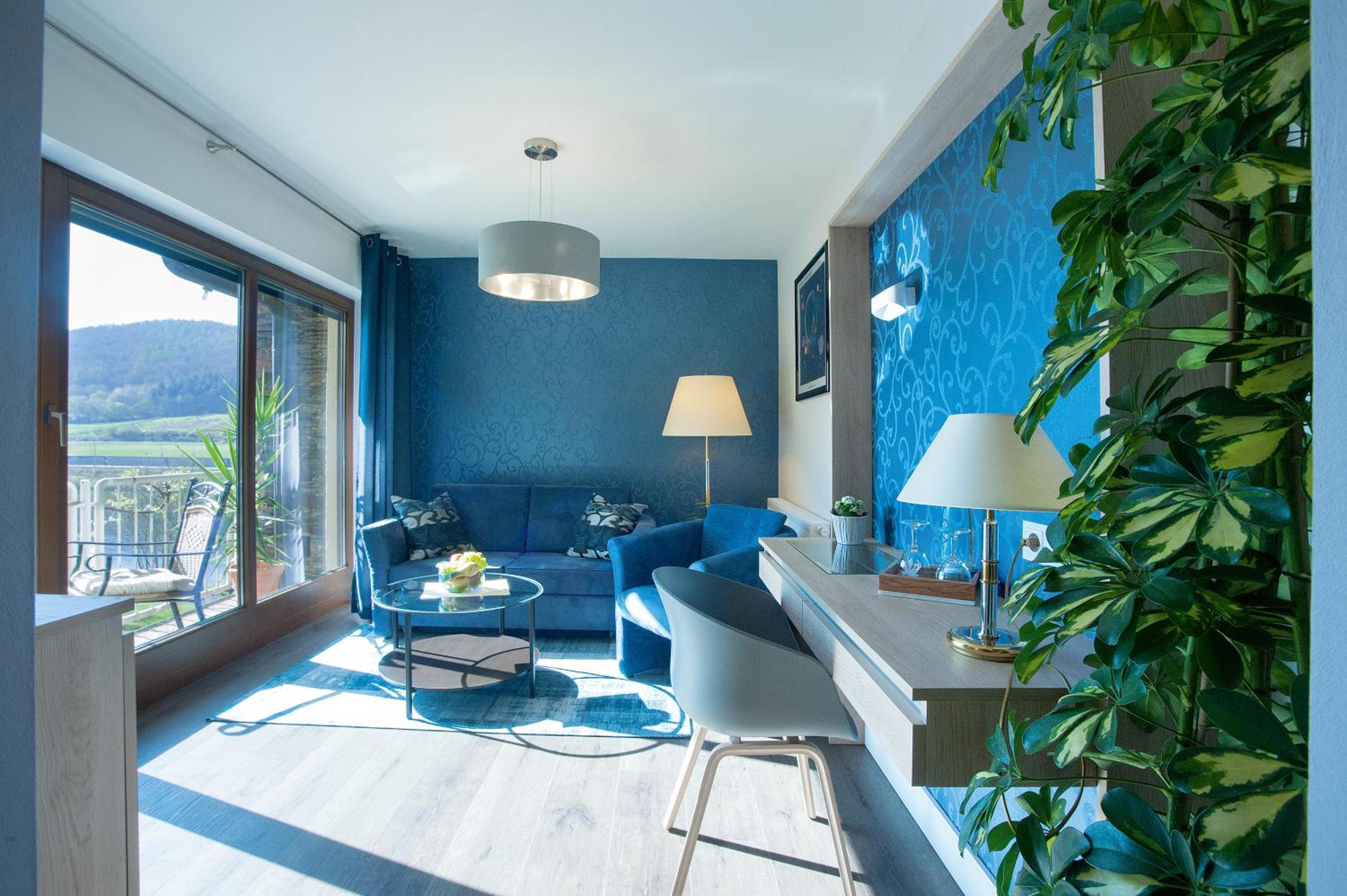 Junior Suite with Balcony - Photo 1
