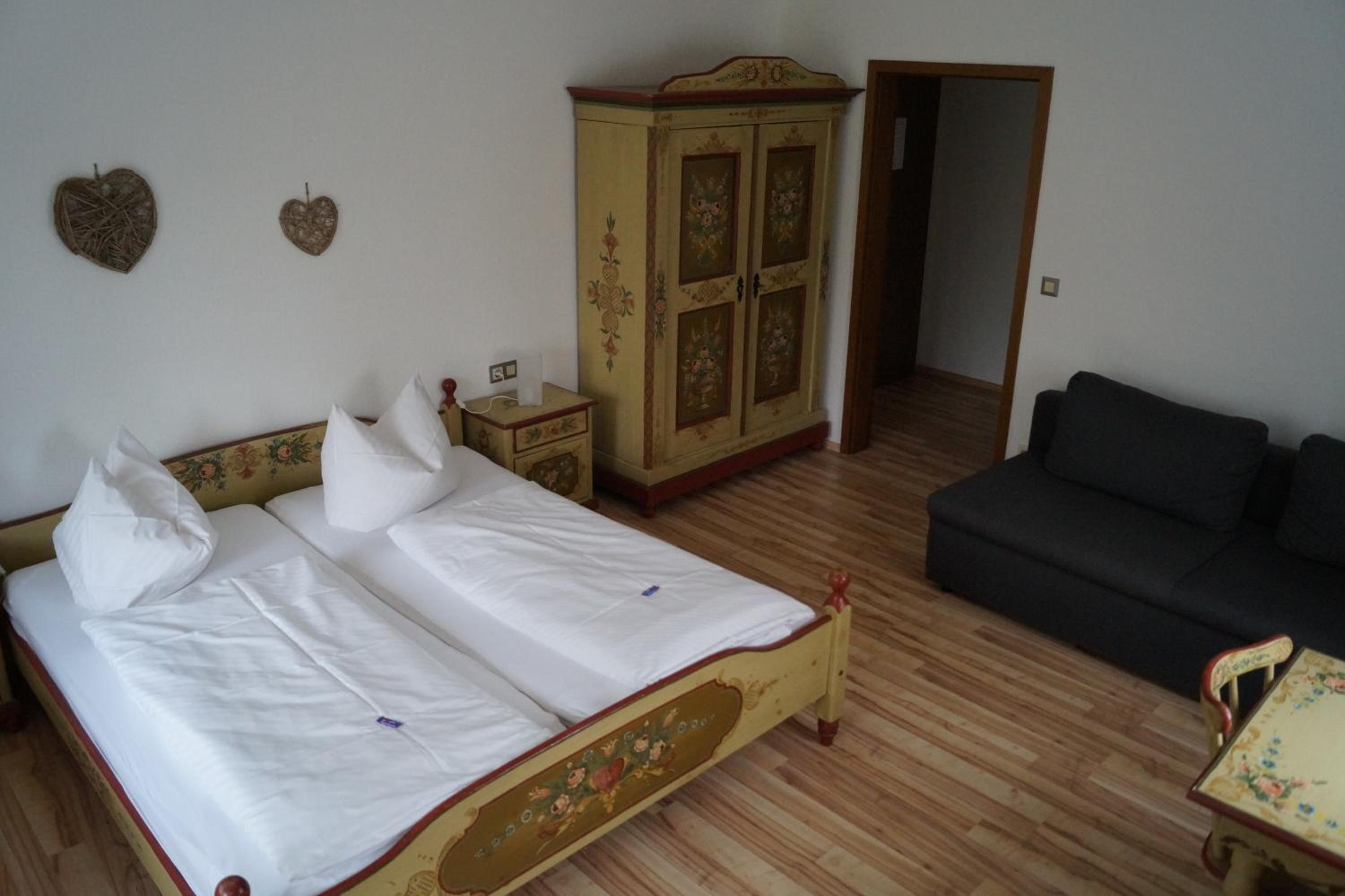 Double Room with Balcony (3 Adults) photo 1