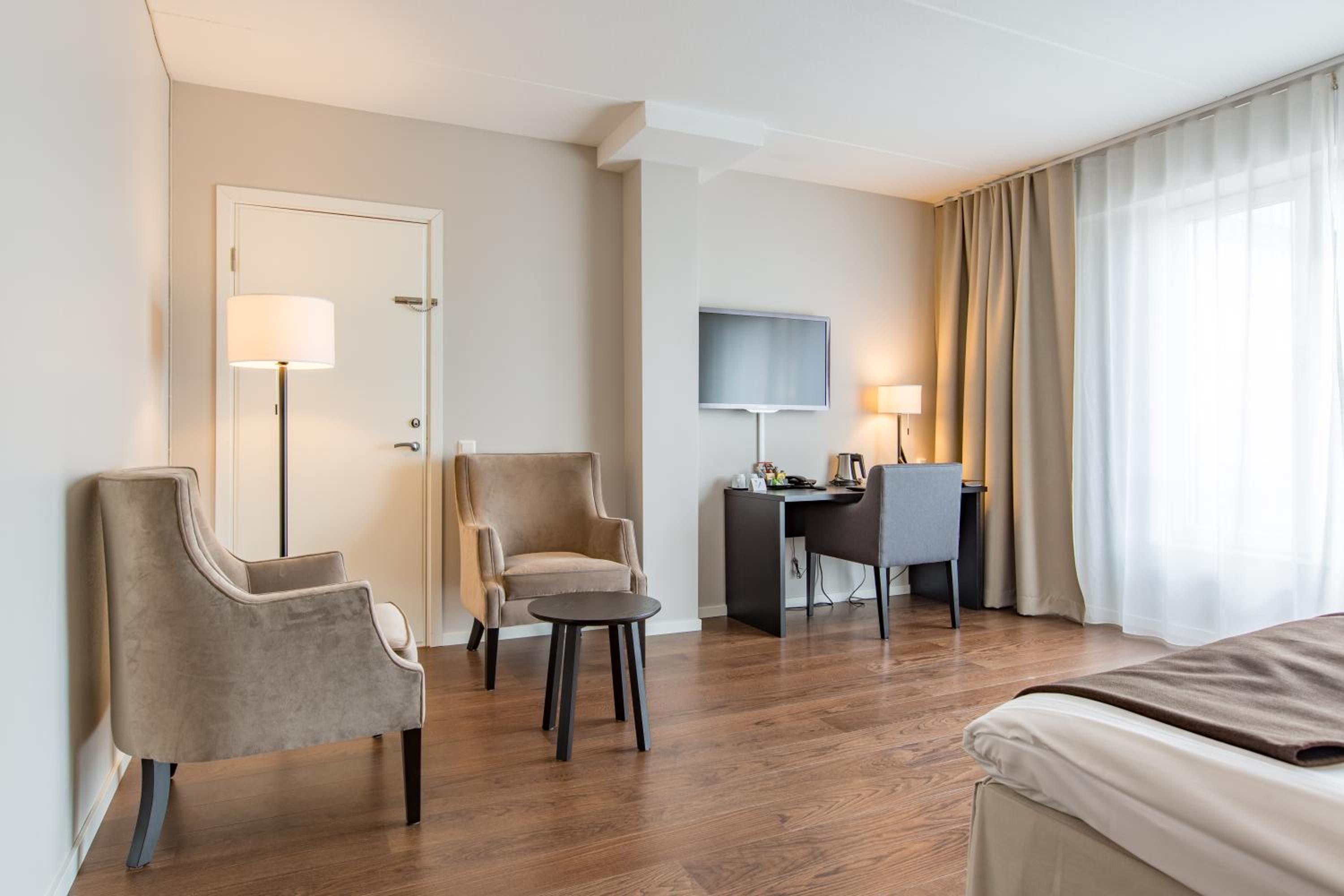 Deluxe Twin Room - Photo 3