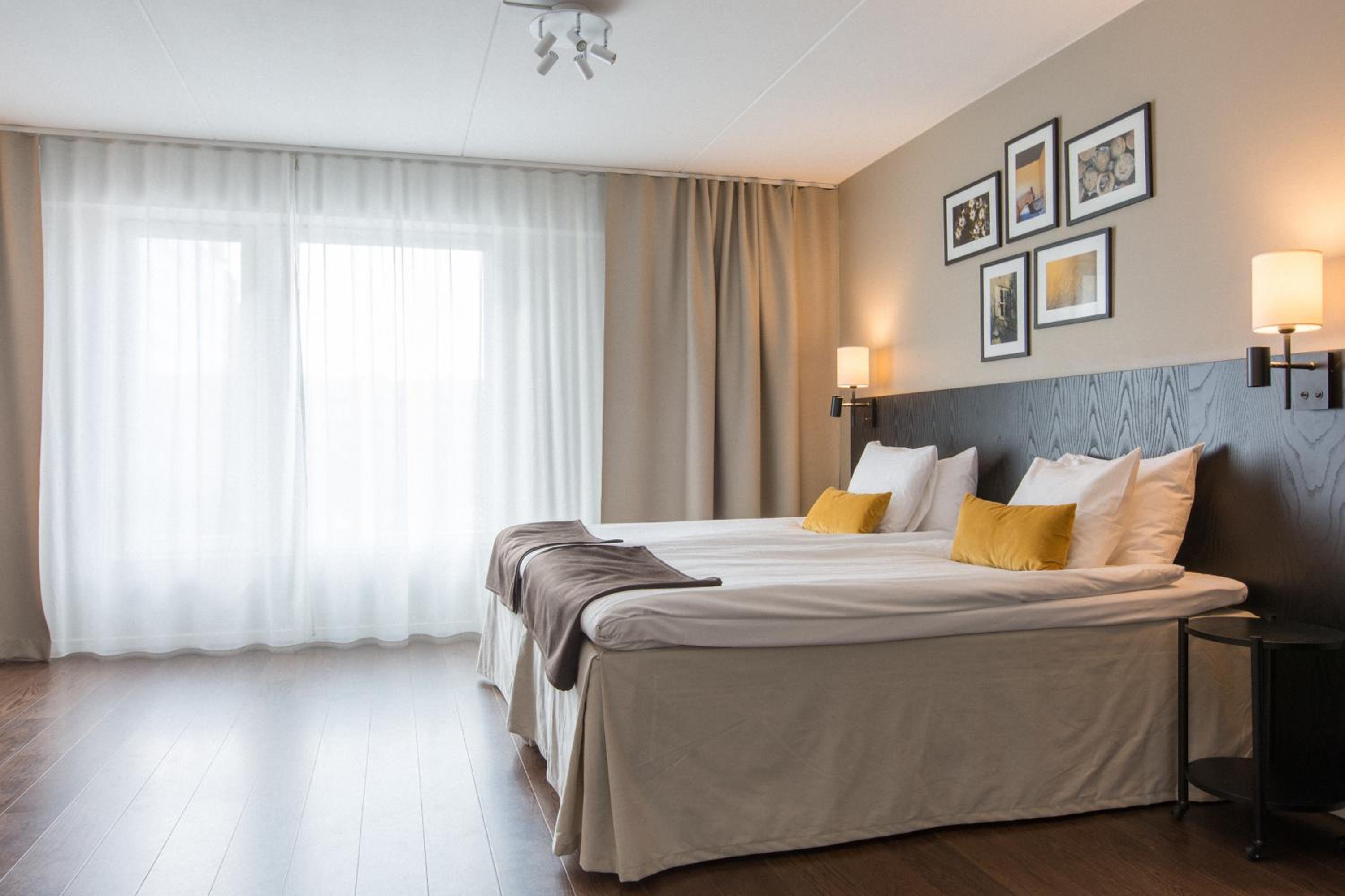 Deluxe Twin Room - Photo 11