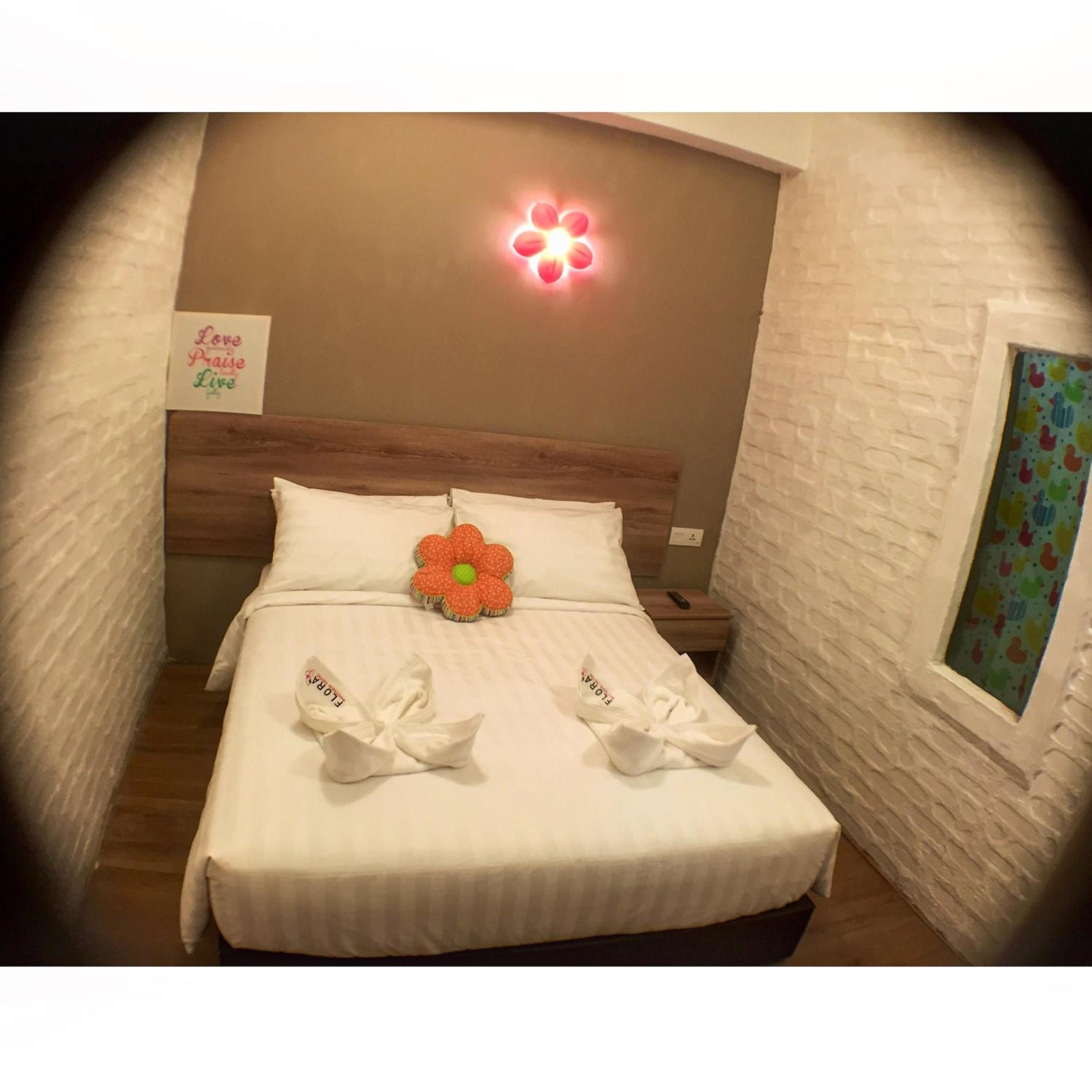Standard Queen Room - Photo 2