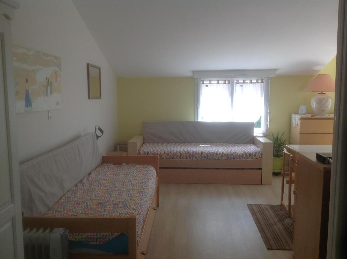 One-Bedroom Apartment - Photo 3