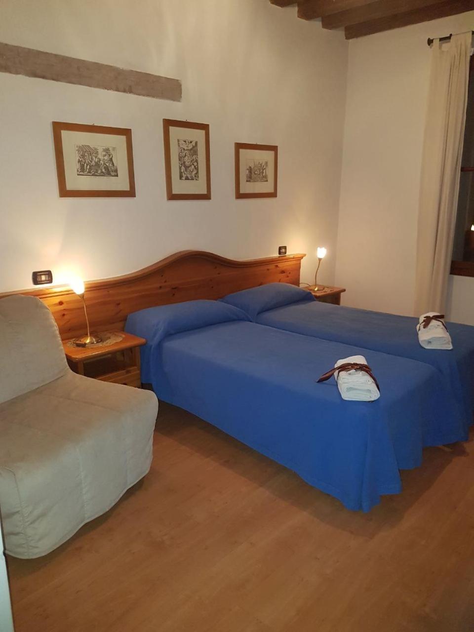 Twin Room - Photo 6