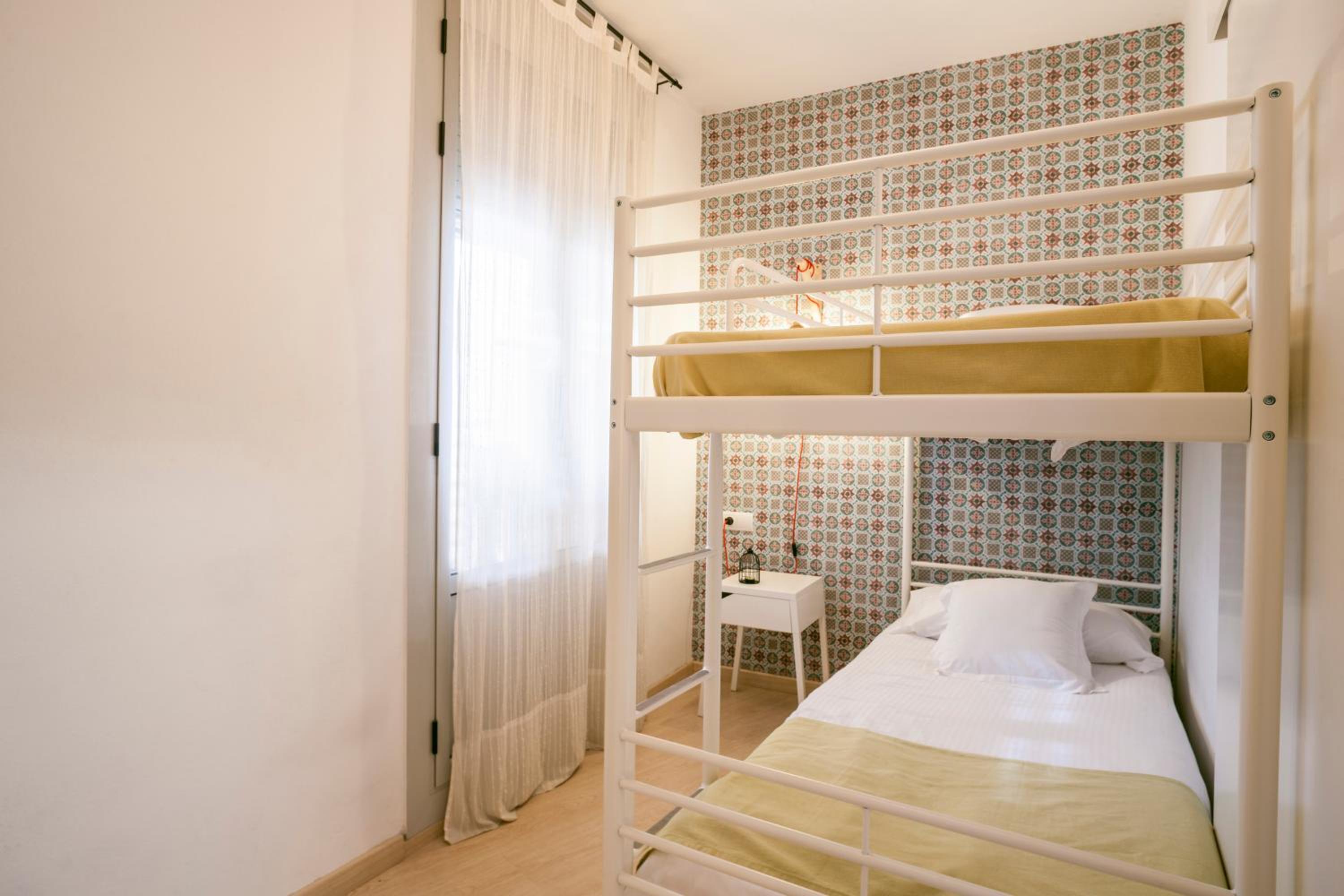 Two-Bedroom Apartment - Pelayo Street (4 Adults) photo 3