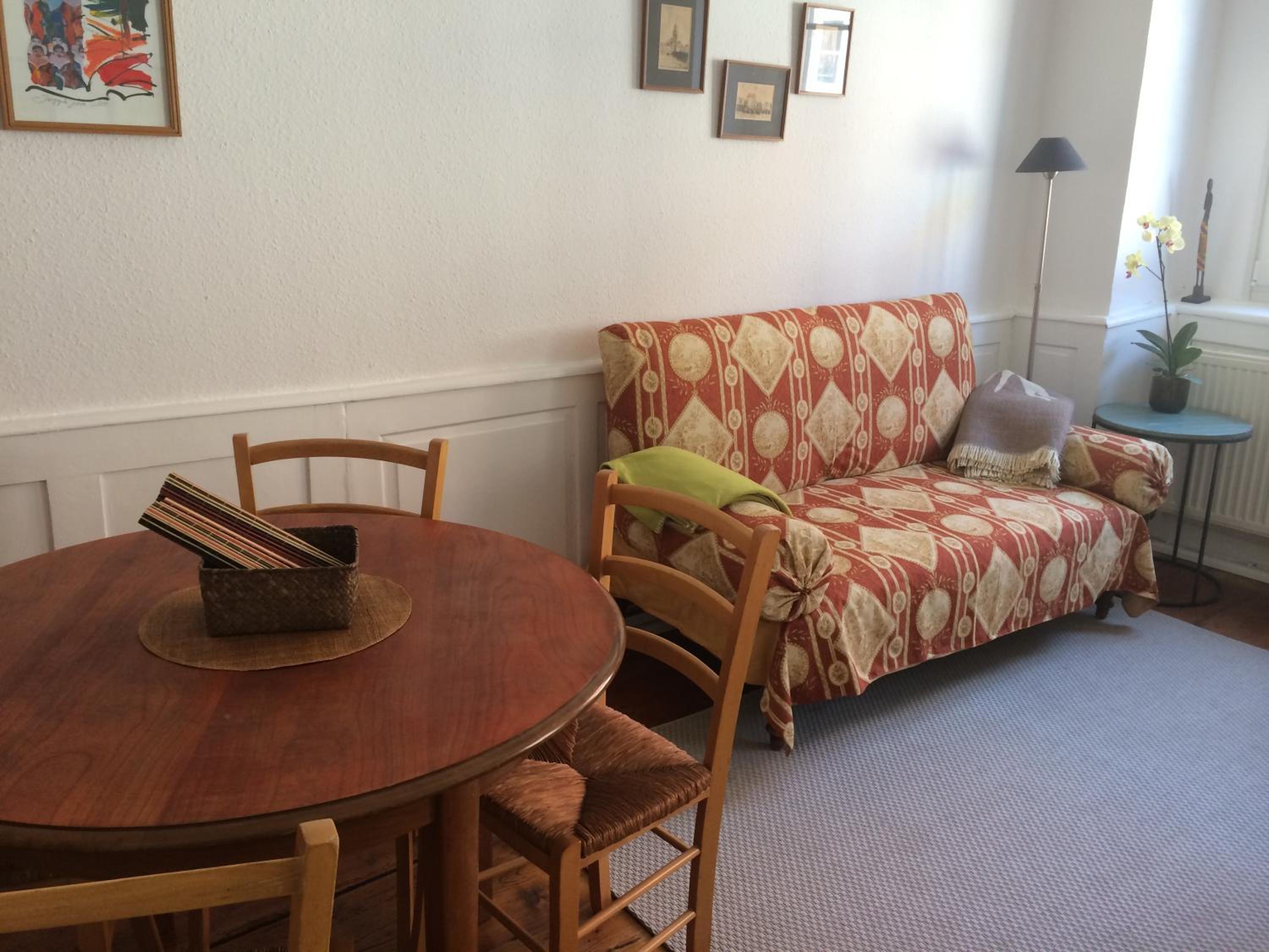Studio Apartment photo 3