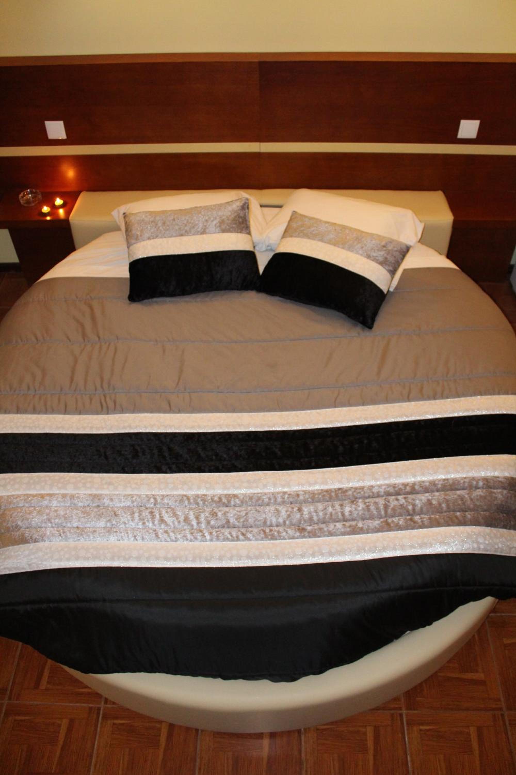 Double Room - Photo 5