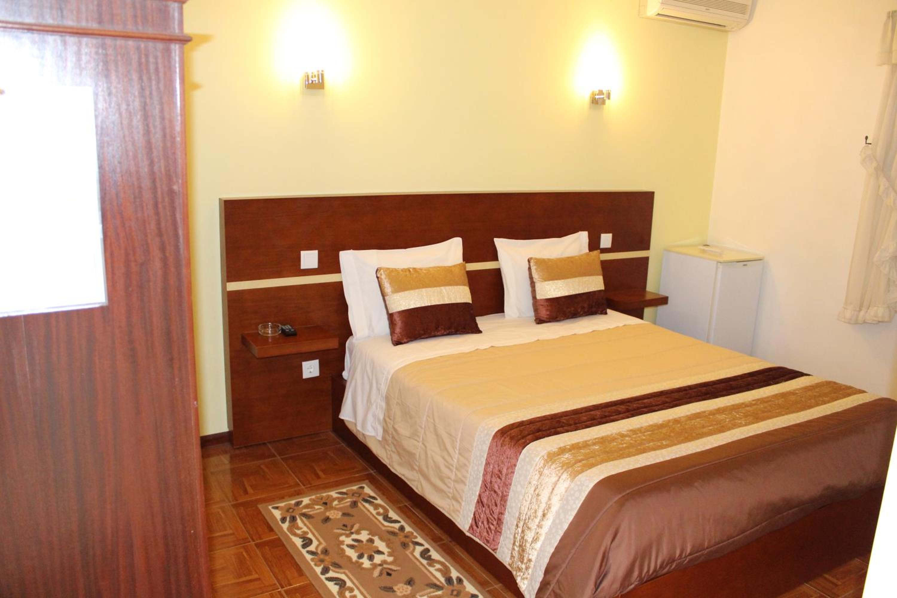 Double Room - Photo 7