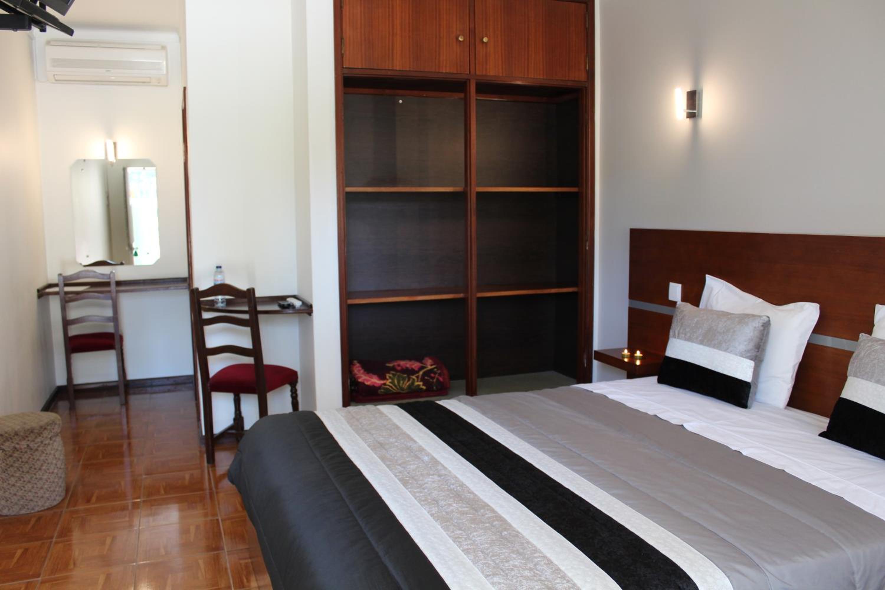 Double Room - Photo 6